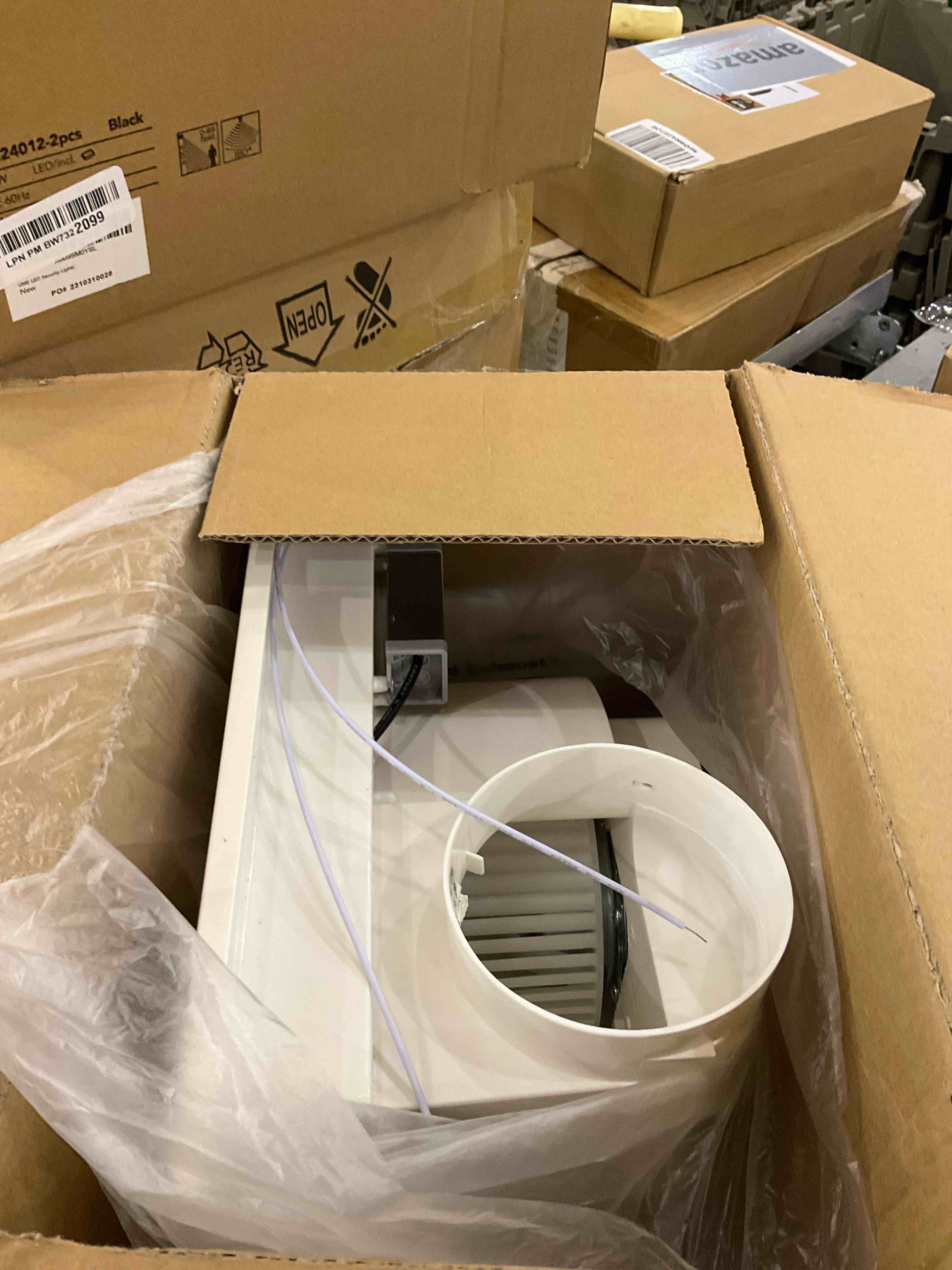 https://s3.amazonaws.com/lotting-images-prod/BargainHunt/EXS01531087_1715351121439.jpeg