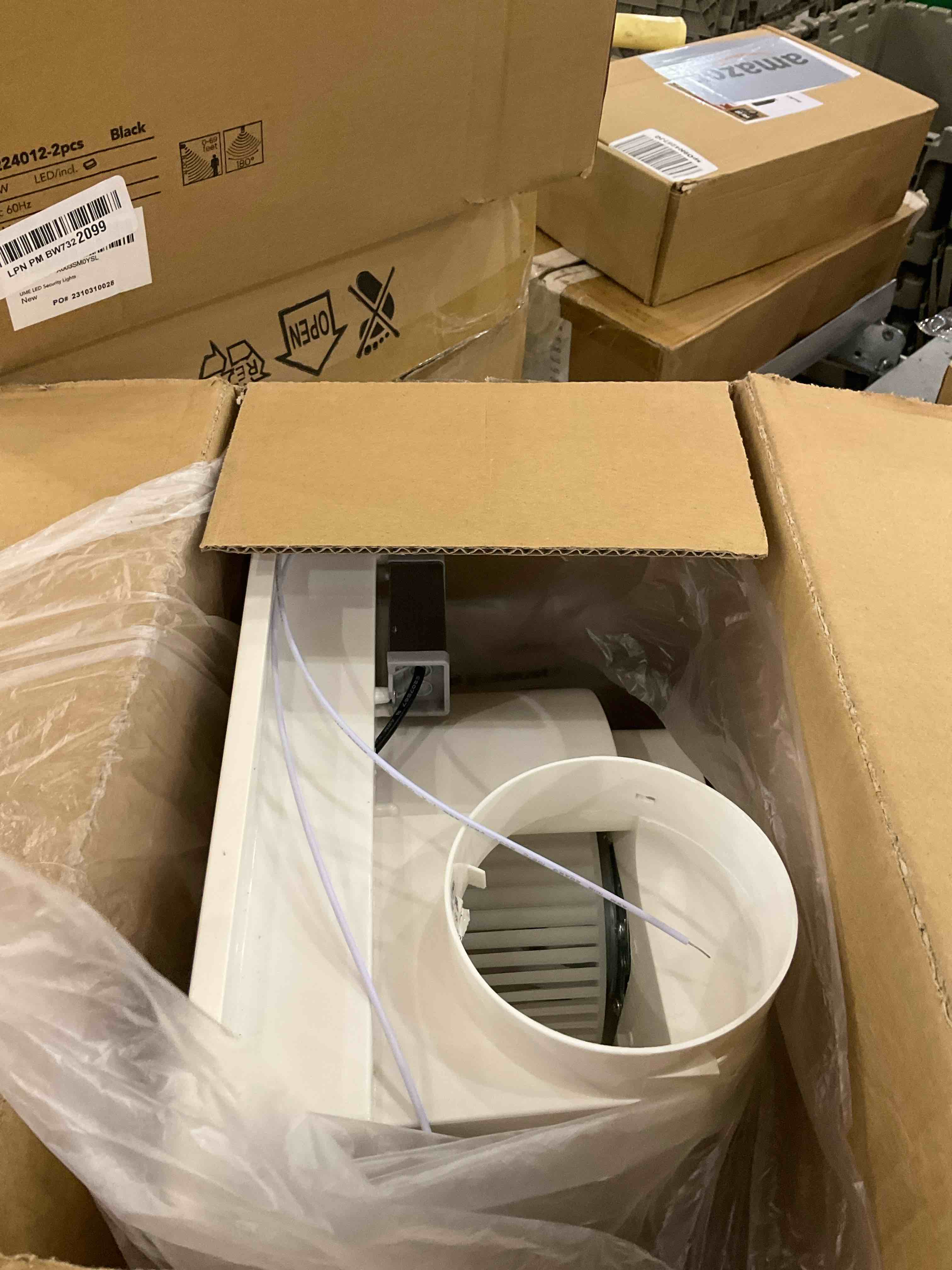 https://s3.amazonaws.com/lotting-images-prod/BargainHunt/EXS01531087_1715351122422.jpeg