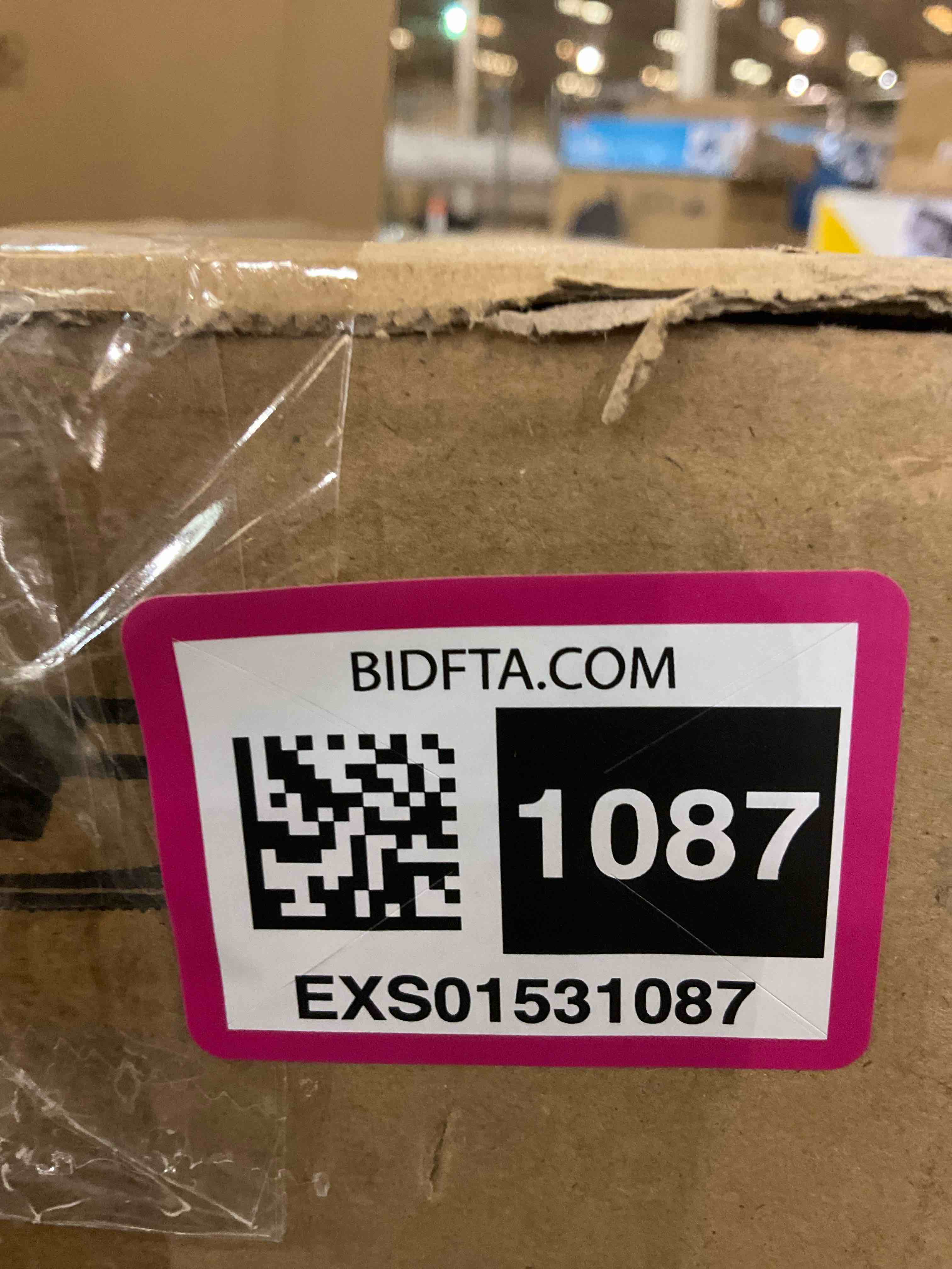 https://s3.amazonaws.com/lotting-images-prod/BargainHunt/EXS01531087_1715351142181.jpeg
