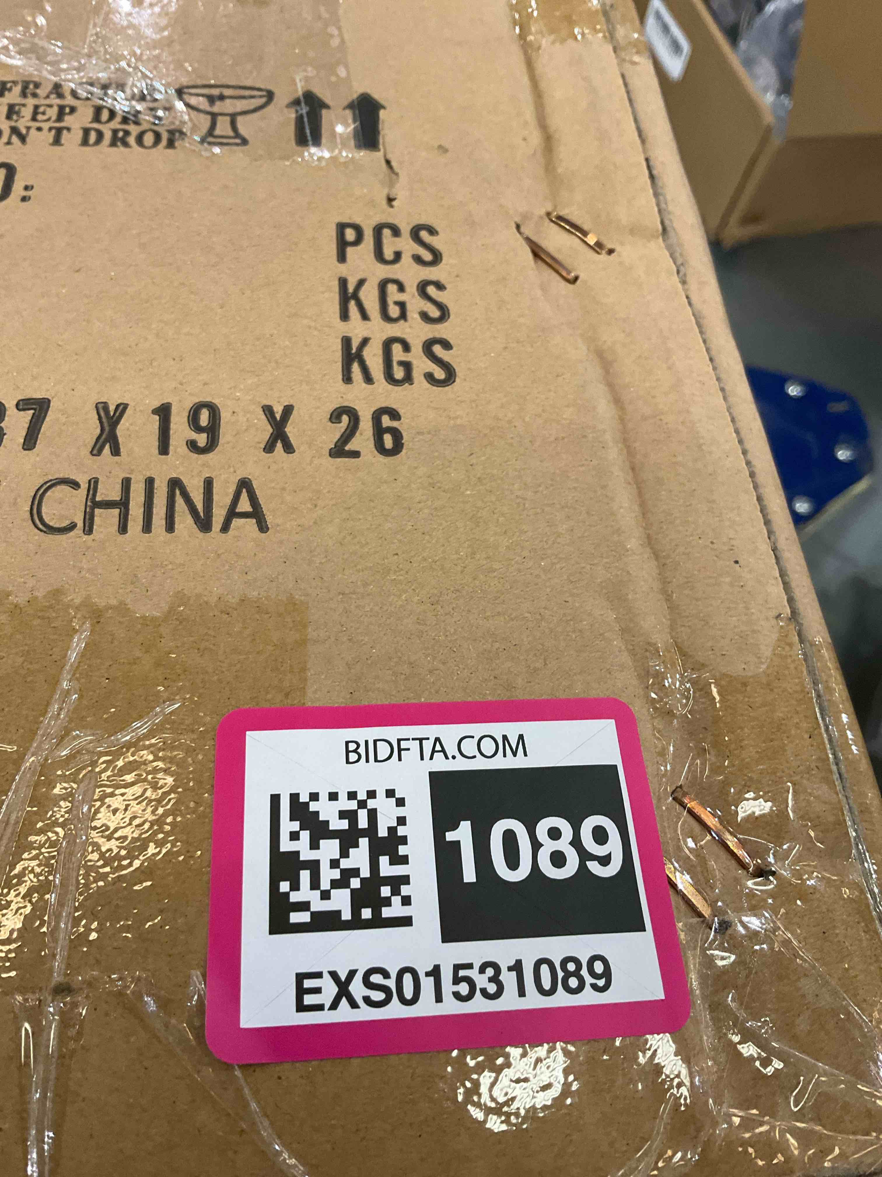 https://s3.amazonaws.com/lotting-images-prod/BargainHunt/EXS01531089_1715351349689.jpeg