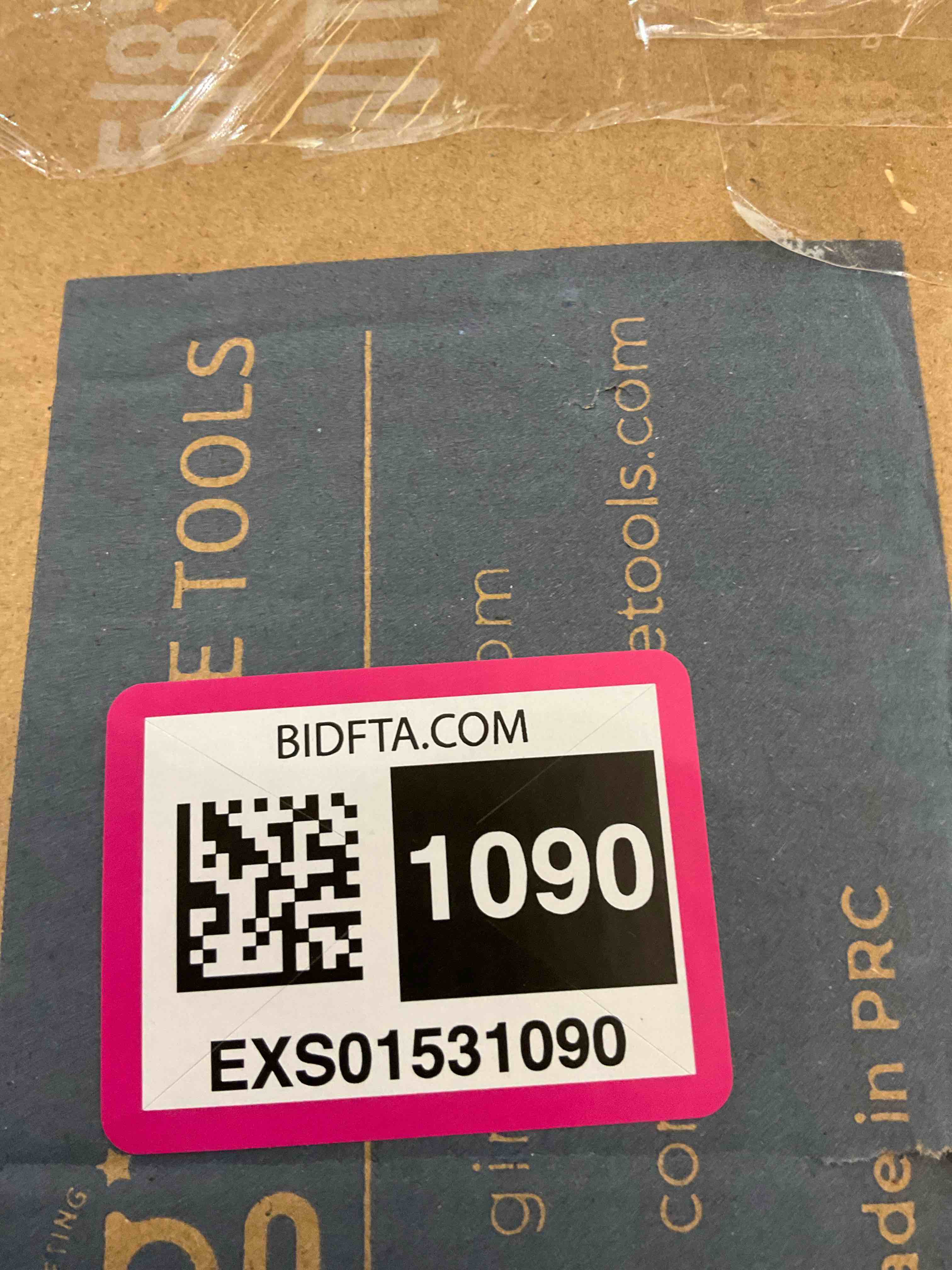 https://s3.amazonaws.com/lotting-images-prod/BargainHunt/EXS01531090_1715351431075.jpeg