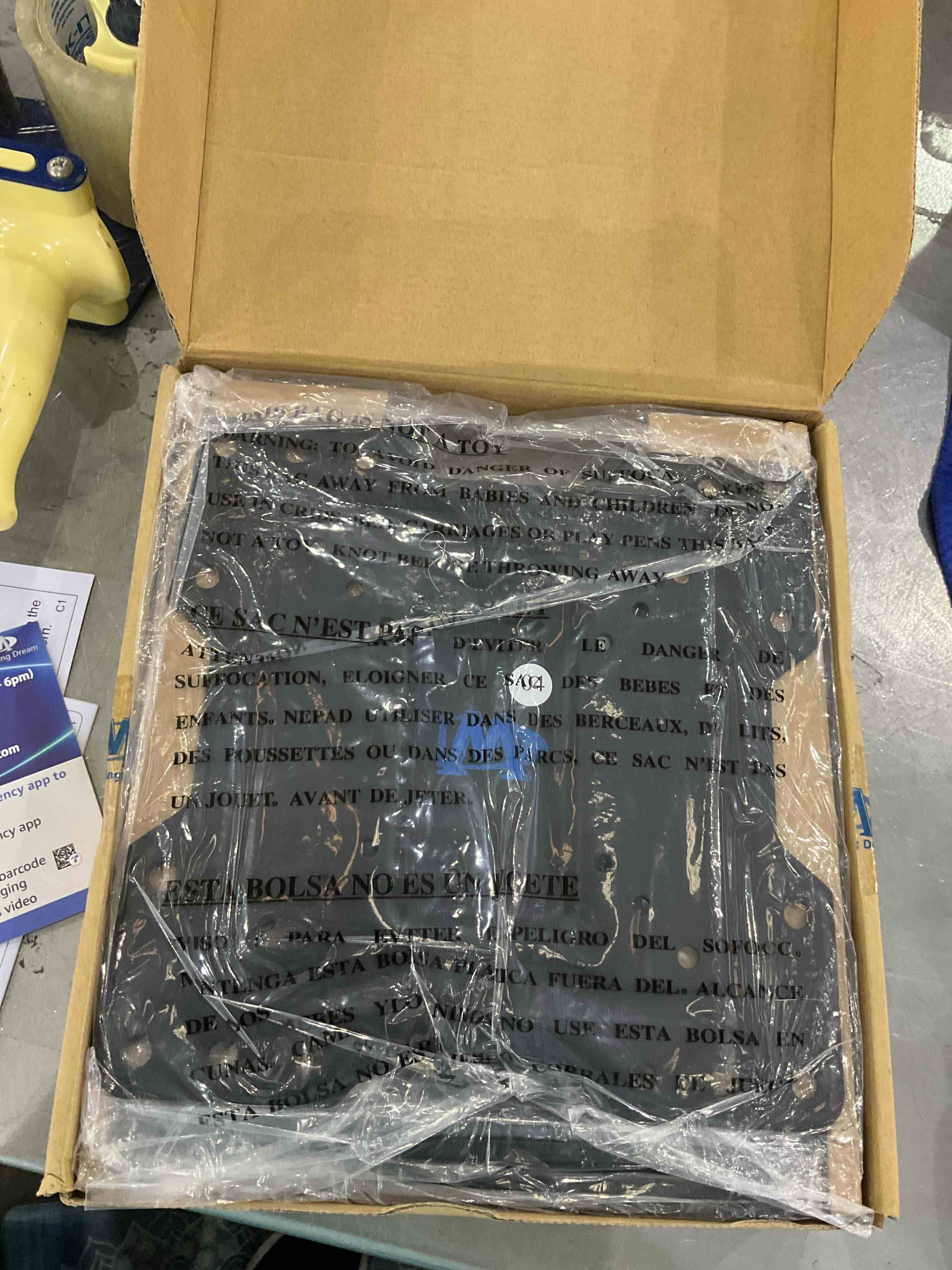 https://s3.amazonaws.com/lotting-images-prod/BargainHunt/EXS01531249_1715603706821.jpeg