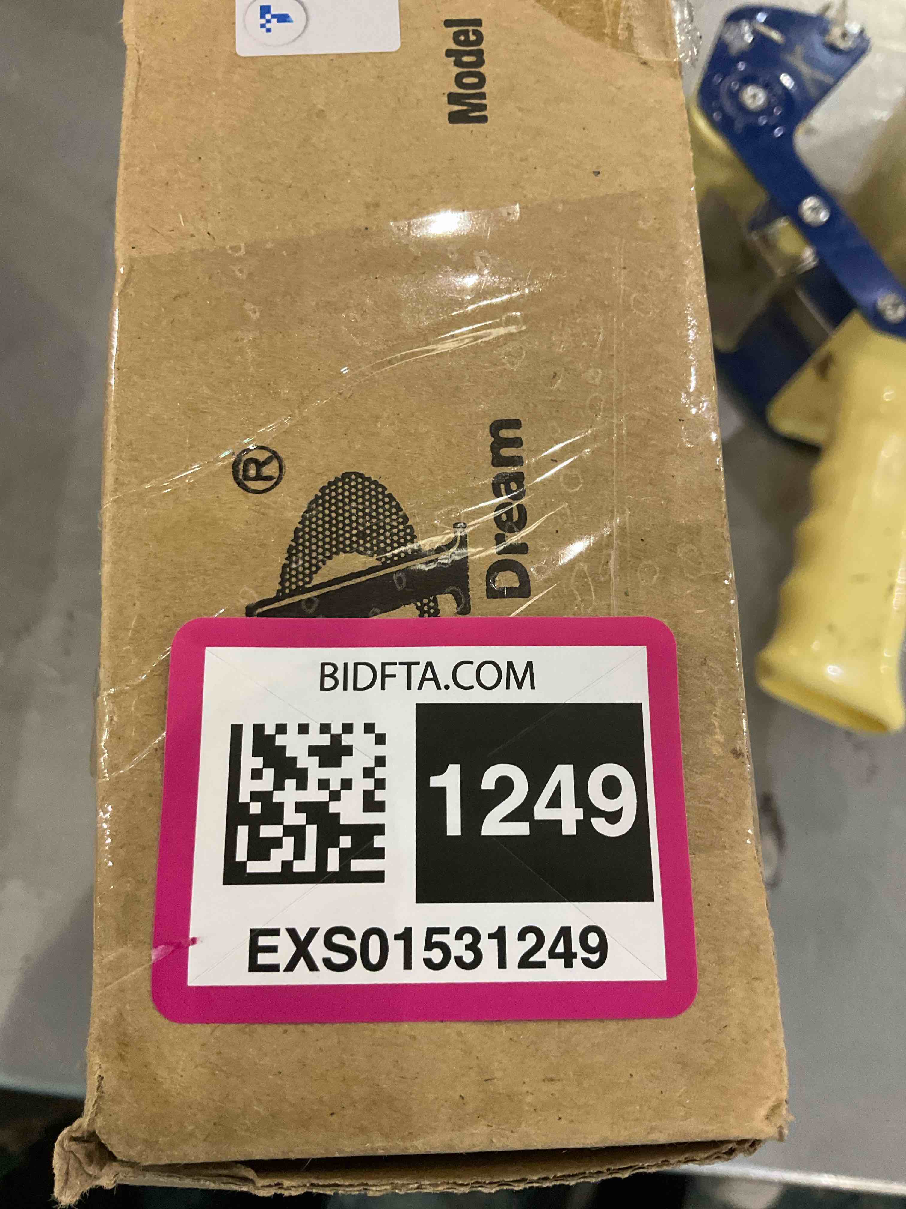 https://s3.amazonaws.com/lotting-images-prod/BargainHunt/EXS01531249_1715603733825.jpeg