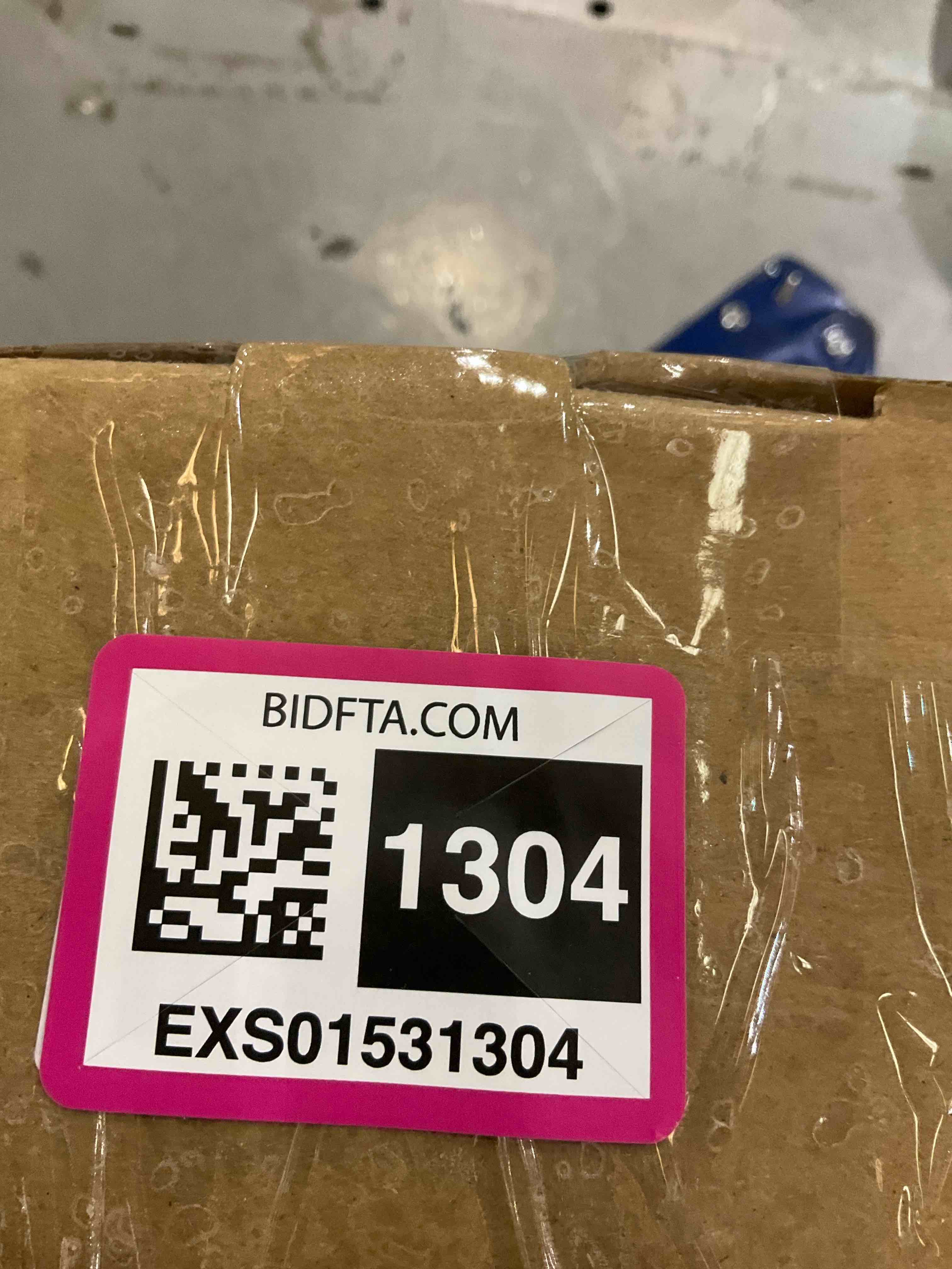 https://s3.amazonaws.com/lotting-images-prod/BargainHunt/EXS01531304_1715610799442.jpeg