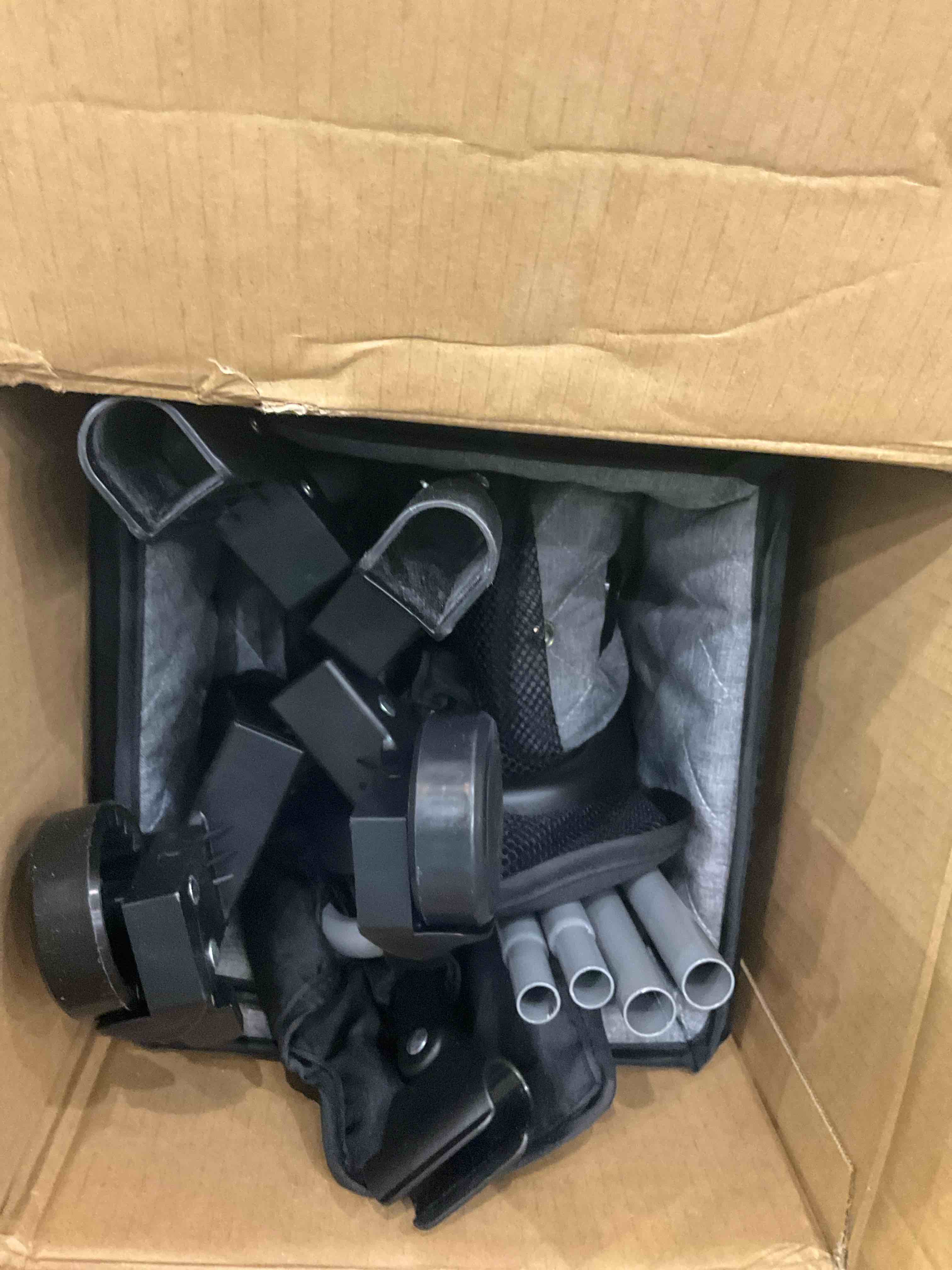 https://s3.amazonaws.com/lotting-images-prod/BargainHunt/EXS01531339_1715614794354.jpeg