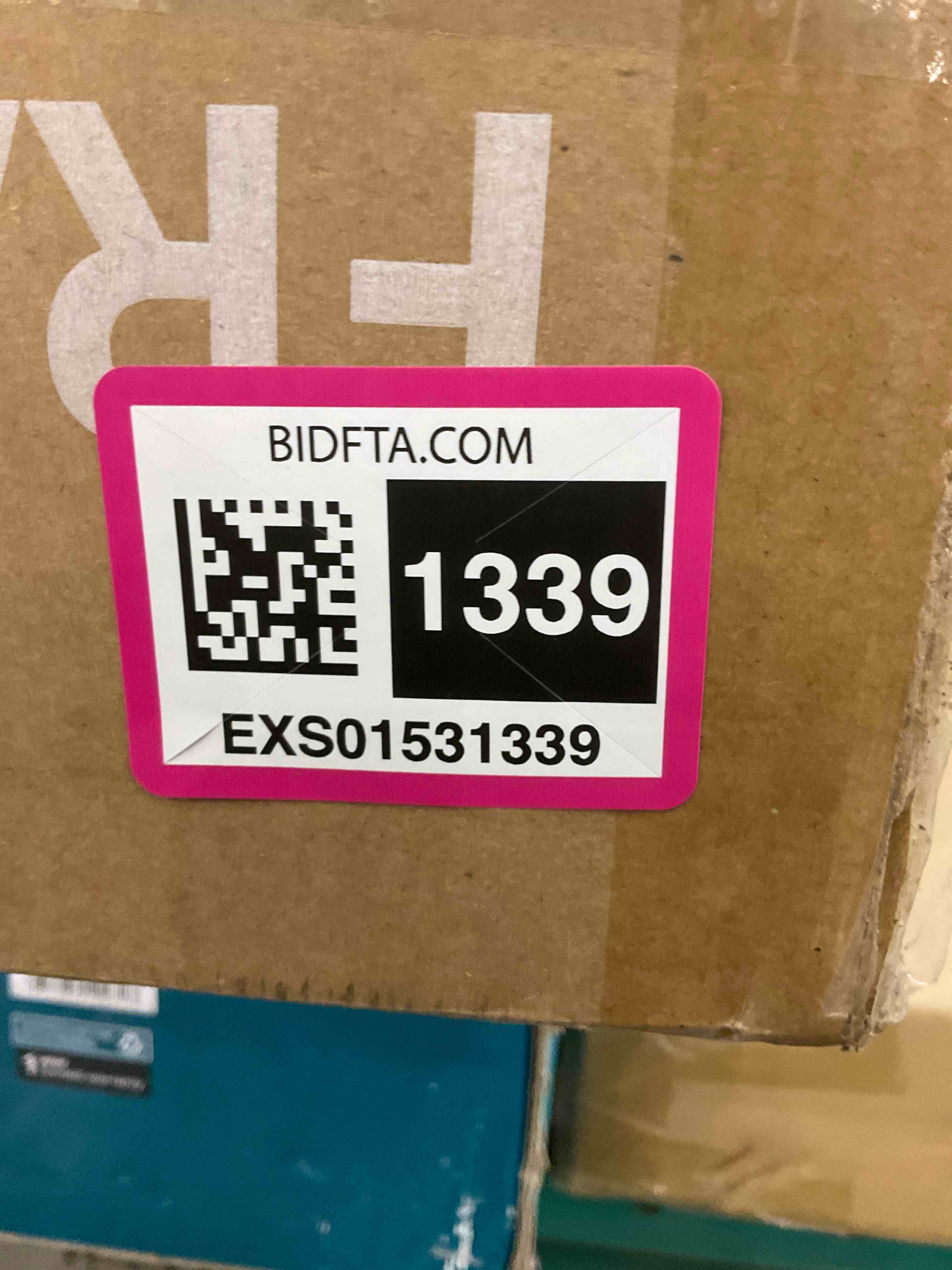 https://s3.amazonaws.com/lotting-images-prod/BargainHunt/EXS01531339_1715614825969.jpeg
