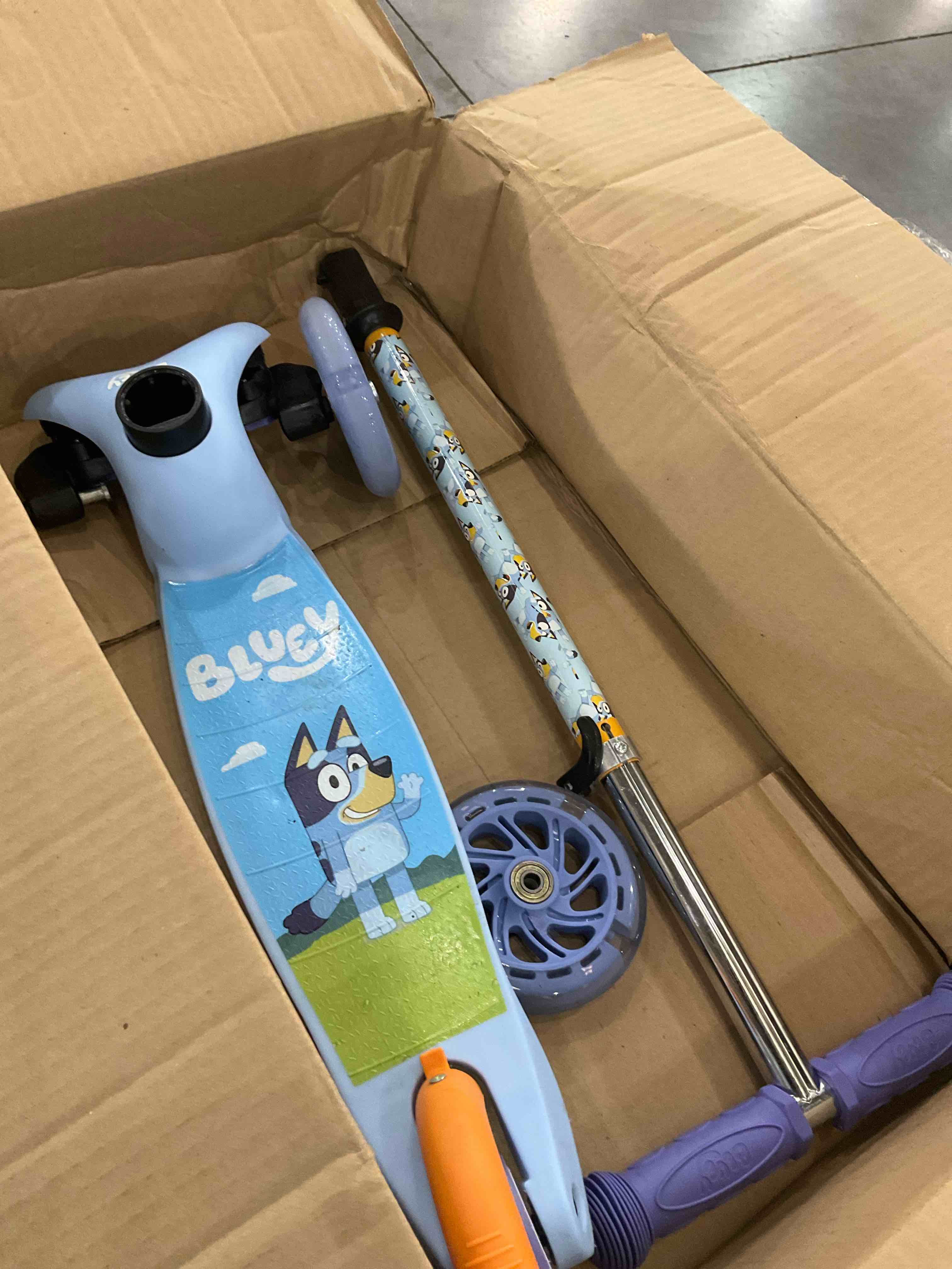 https://s3.amazonaws.com/lotting-images-prod/BargainHunt/EXS01531347_1715618401185.jpeg