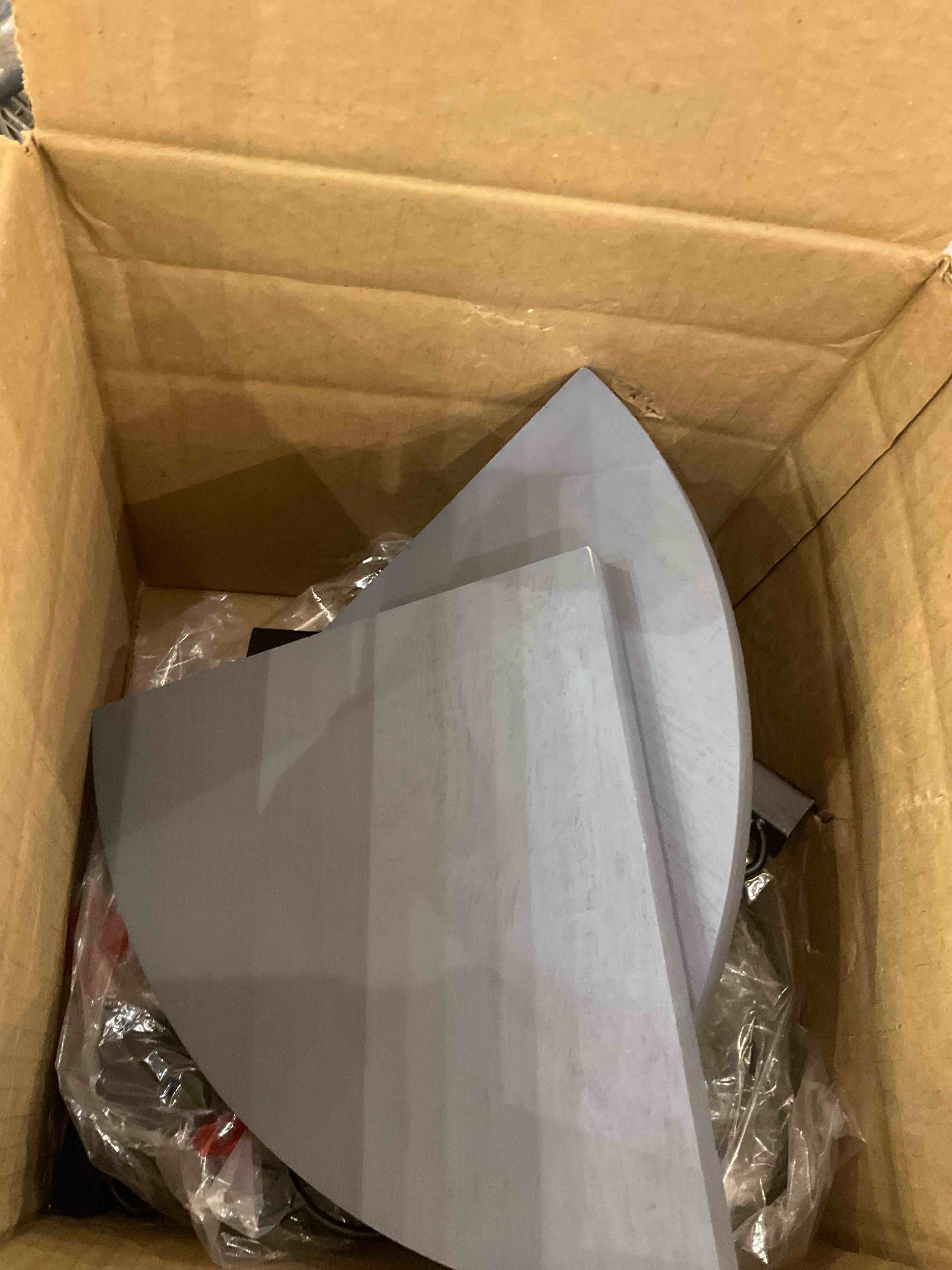 https://s3.amazonaws.com/lotting-images-prod/BargainHunt/EXS01531388_1715625738598.jpeg