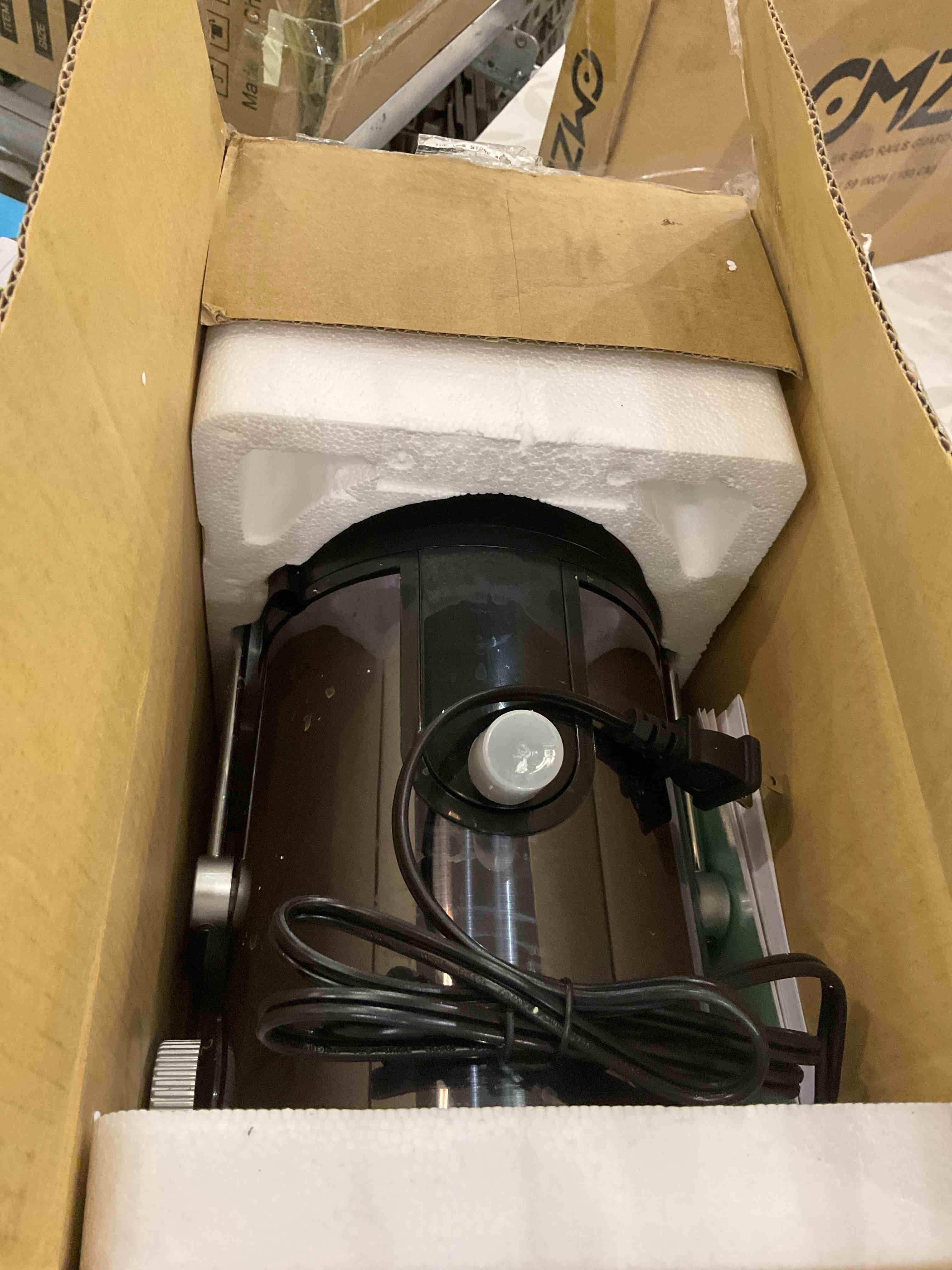 https://s3.amazonaws.com/lotting-images-prod/BargainHunt/EXS01531408_1715627430036.jpeg