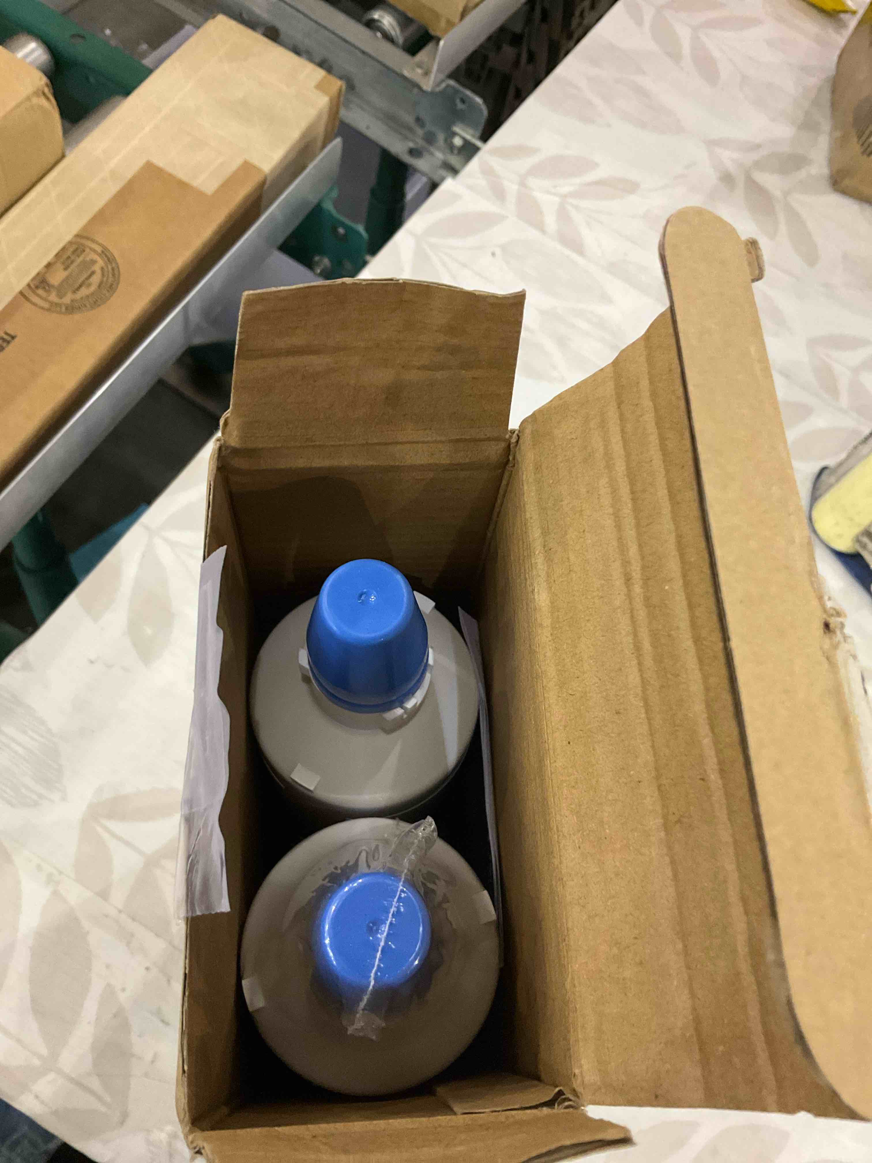 https://s3.amazonaws.com/lotting-images-prod/BargainHunt/EXS01531465_1715691219515.jpeg