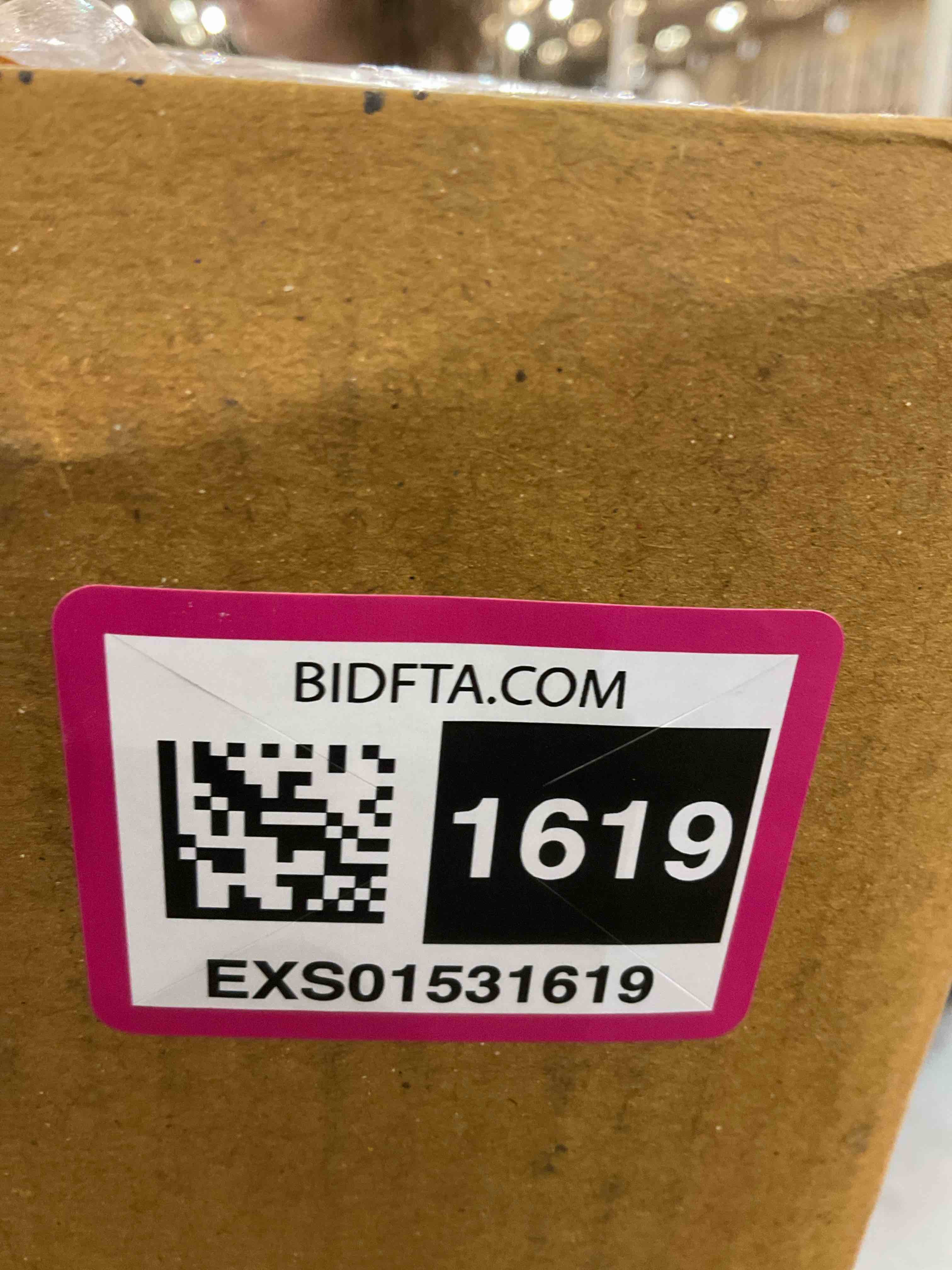 https://s3.amazonaws.com/lotting-images-prod/BargainHunt/EXS01531619_1714157094610.jpeg
