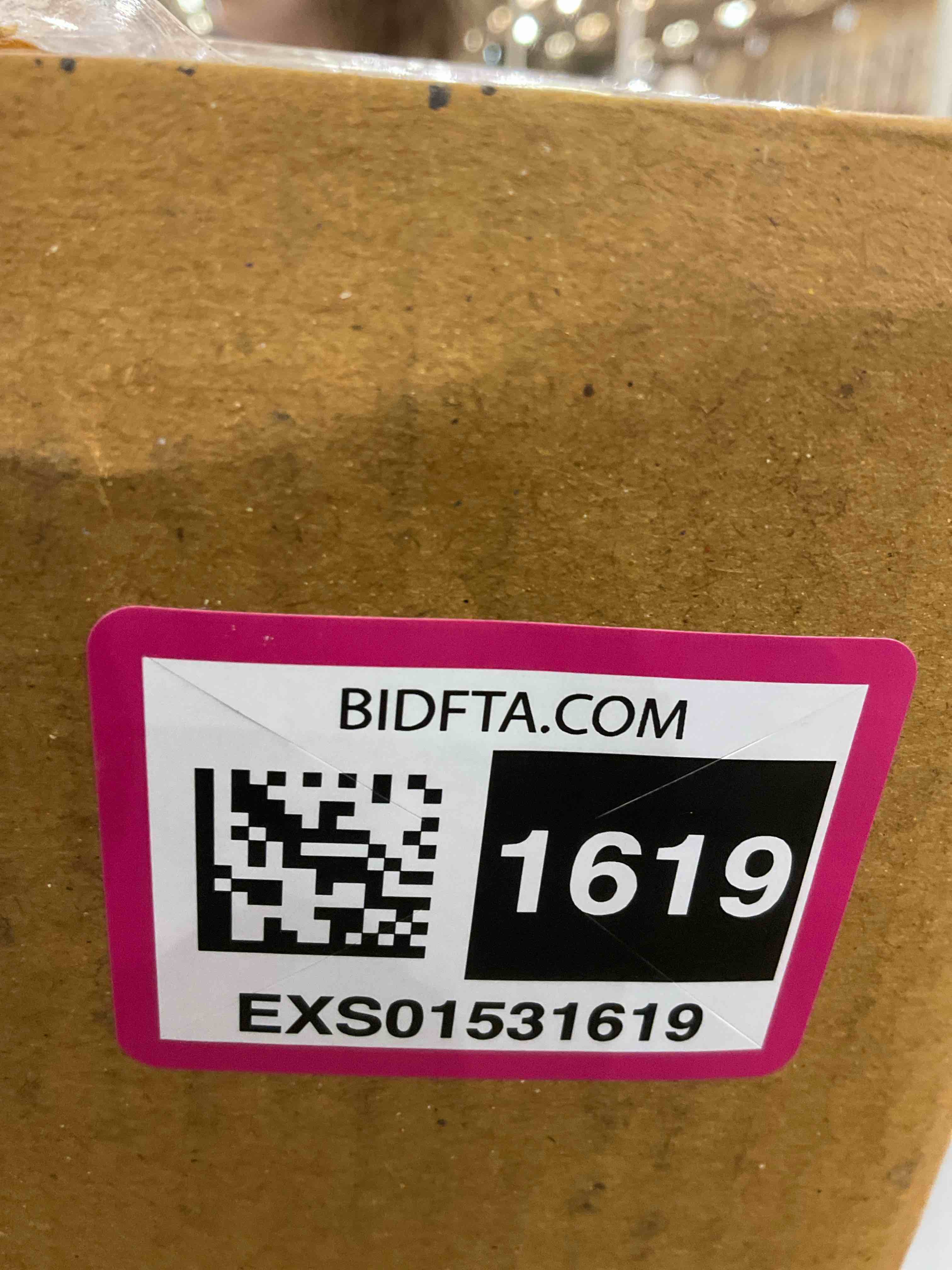 https://s3.amazonaws.com/lotting-images-prod/BargainHunt/EXS01531619_1714157095923.jpeg