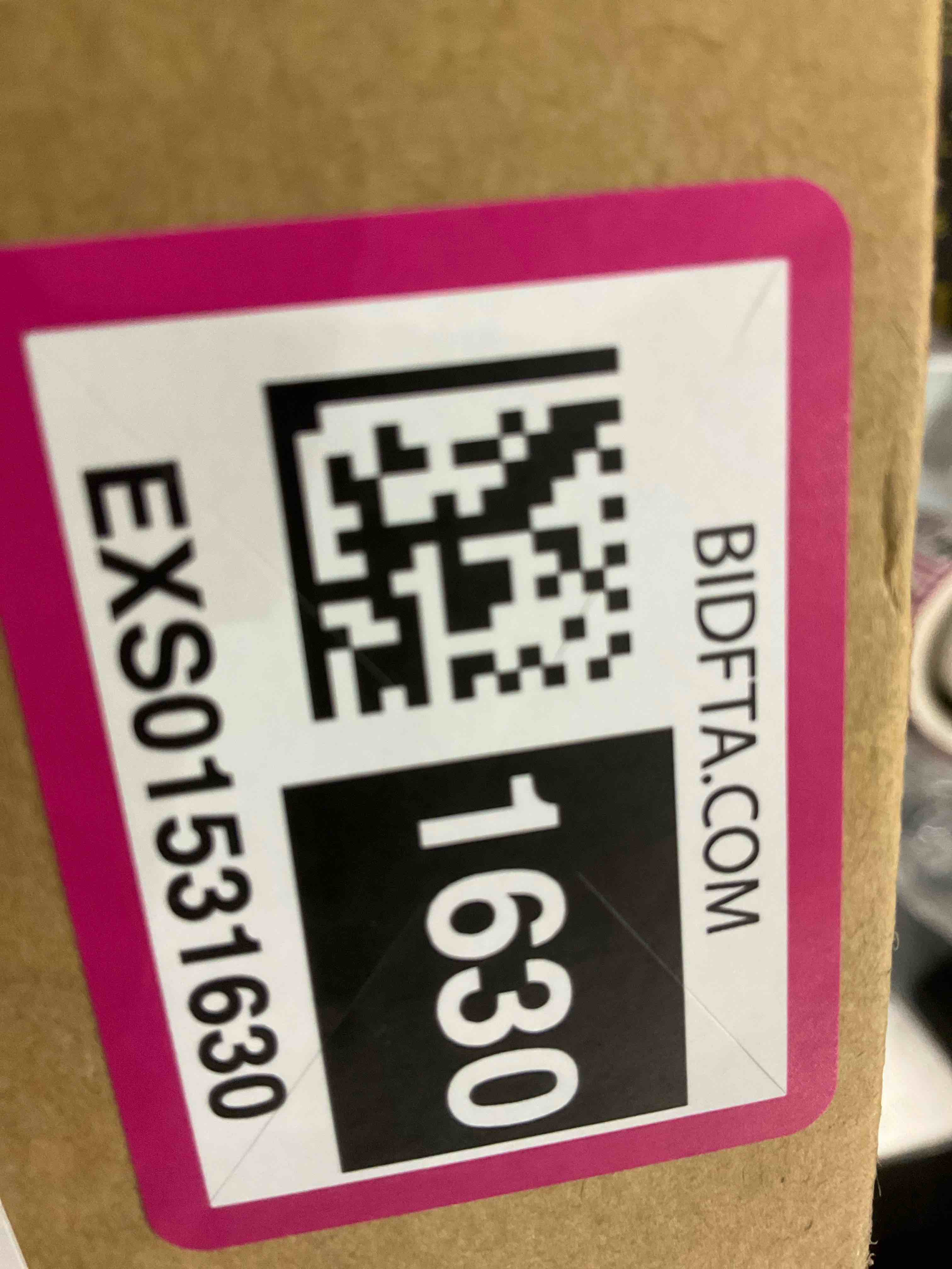 https://s3.amazonaws.com/lotting-images-prod/BargainHunt/EXS01531630_1714158378184.jpeg