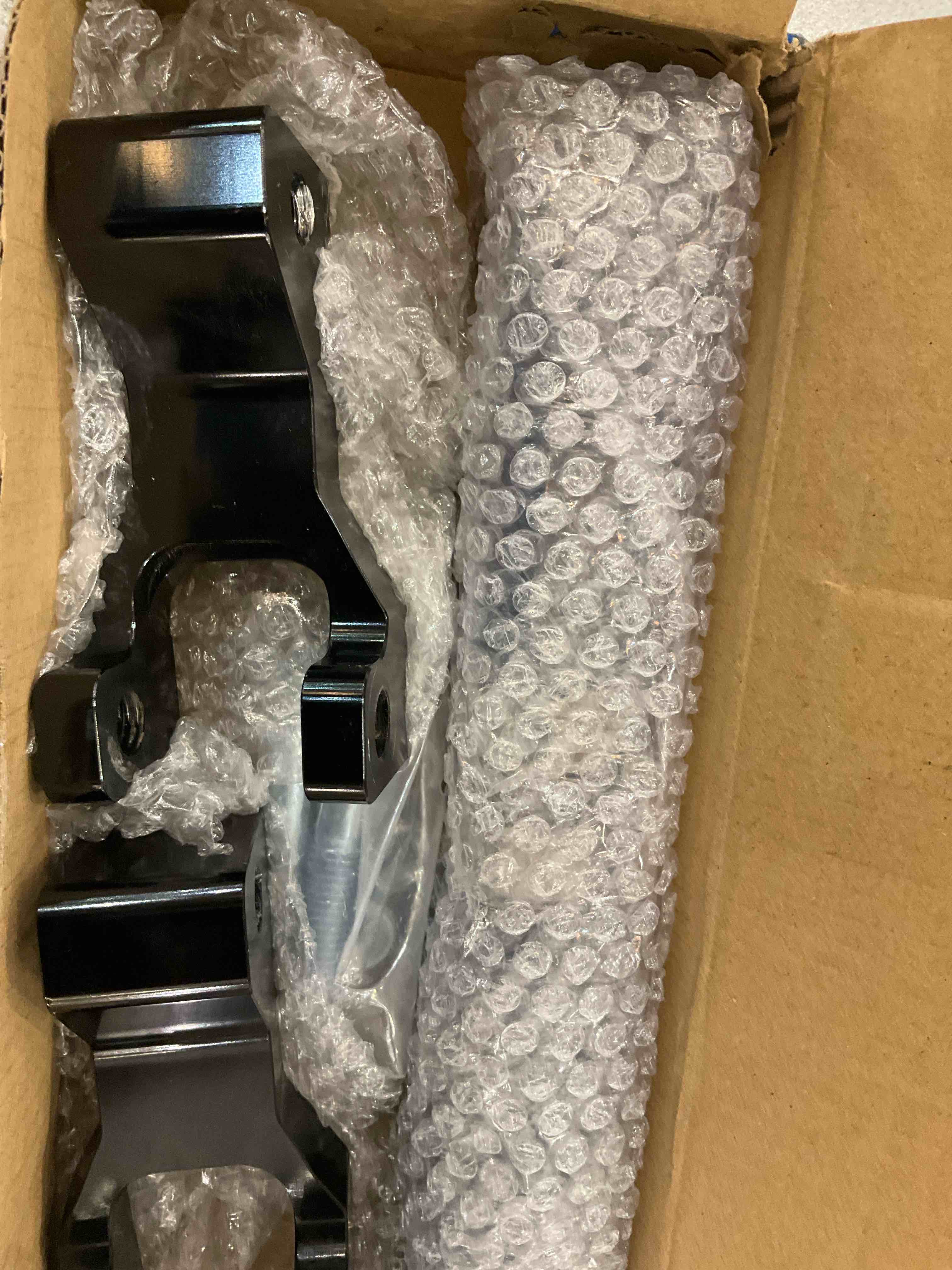 https://s3.amazonaws.com/lotting-images-prod/BargainHunt/EXS01531740_1714409158083.jpeg