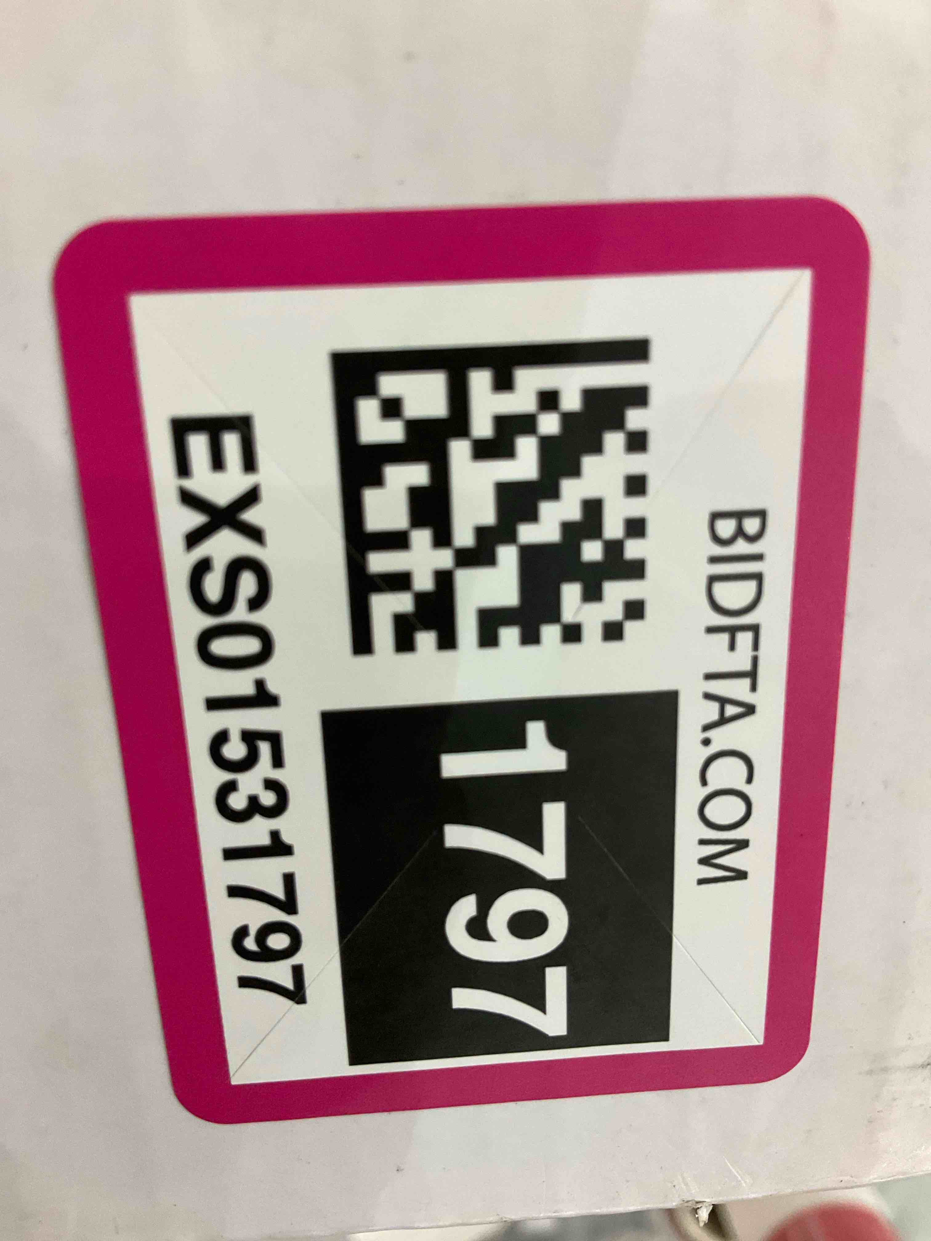 https://s3.amazonaws.com/lotting-images-prod/BargainHunt/EXS01531797_1714483955428.jpeg
