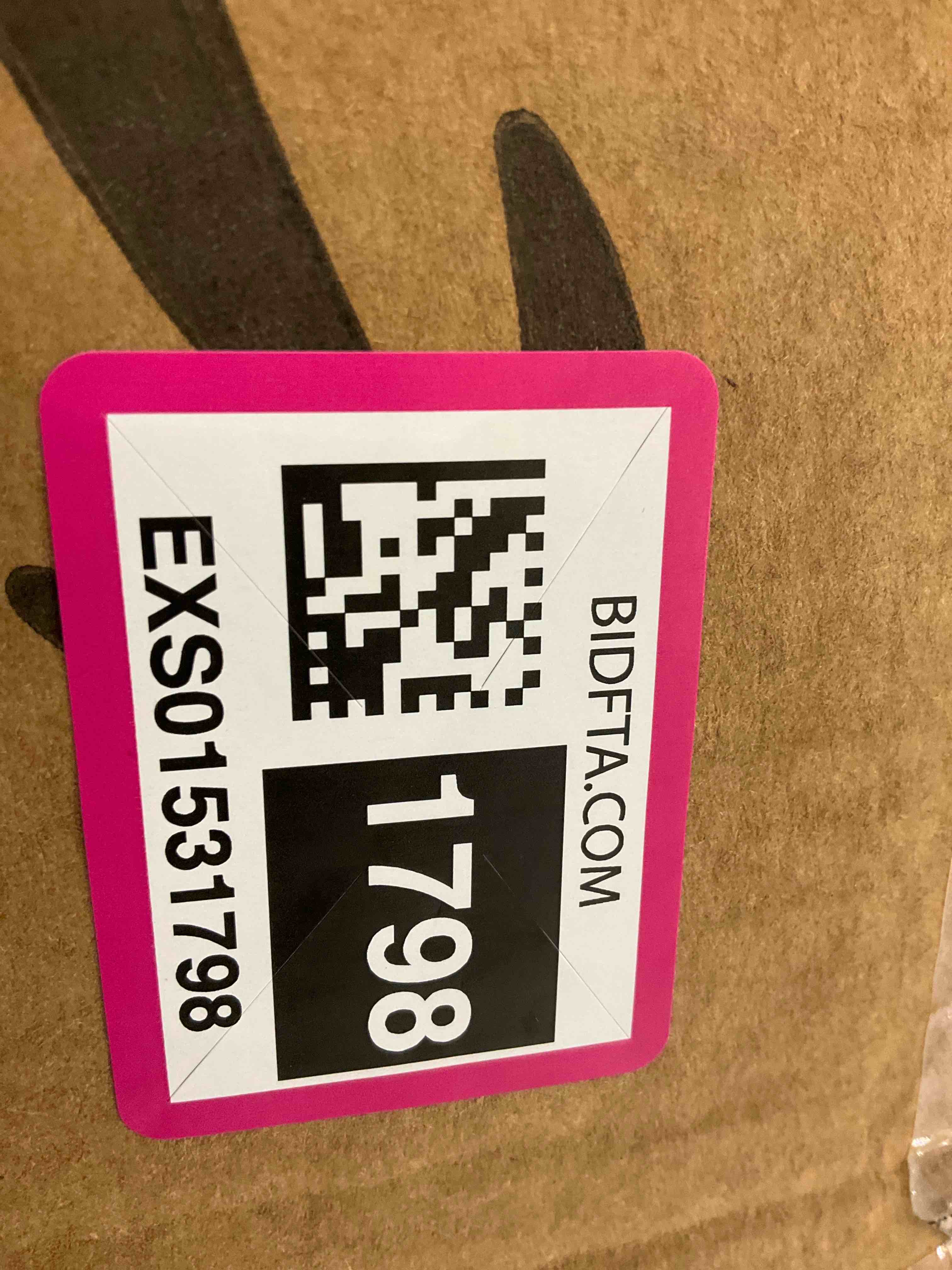 https://s3.amazonaws.com/lotting-images-prod/BargainHunt/EXS01531798_1714484108485.jpeg