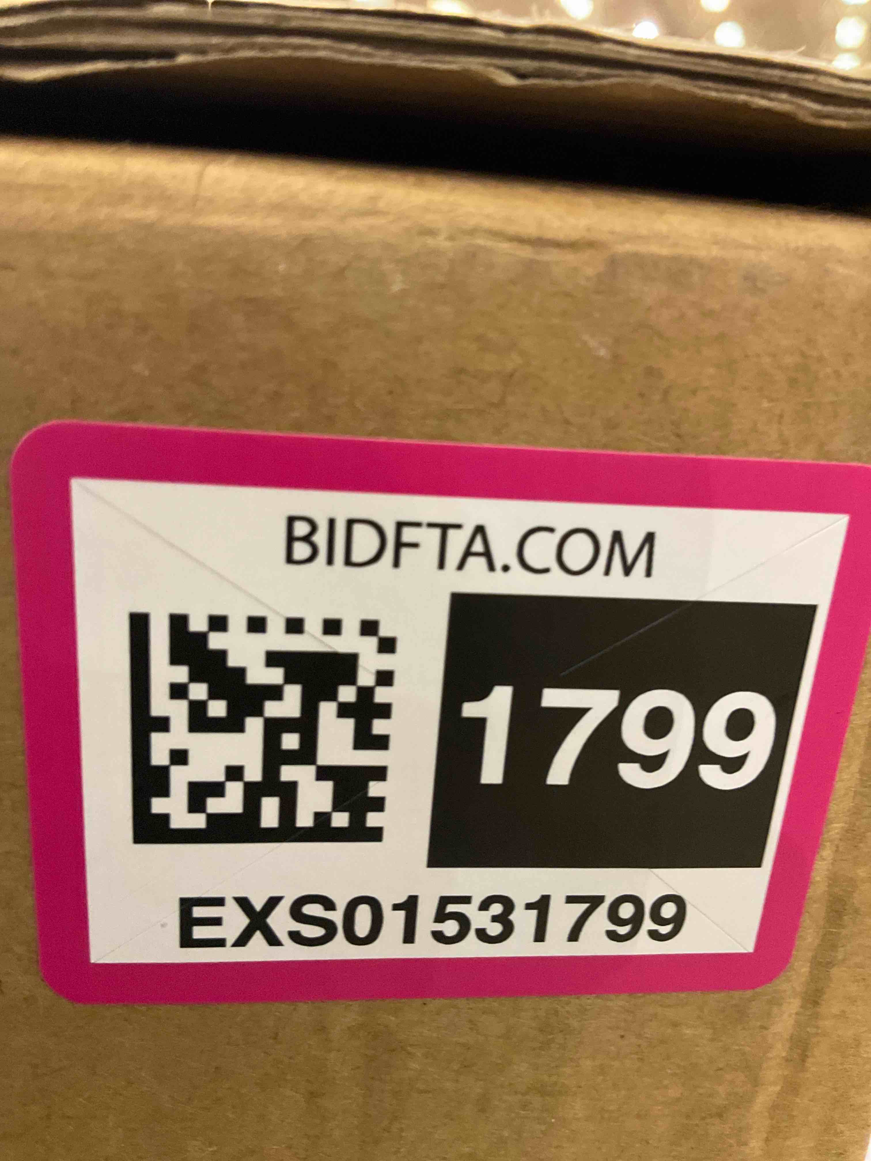 https://s3.amazonaws.com/lotting-images-prod/BargainHunt/EXS01531799_1714484243846.jpeg
