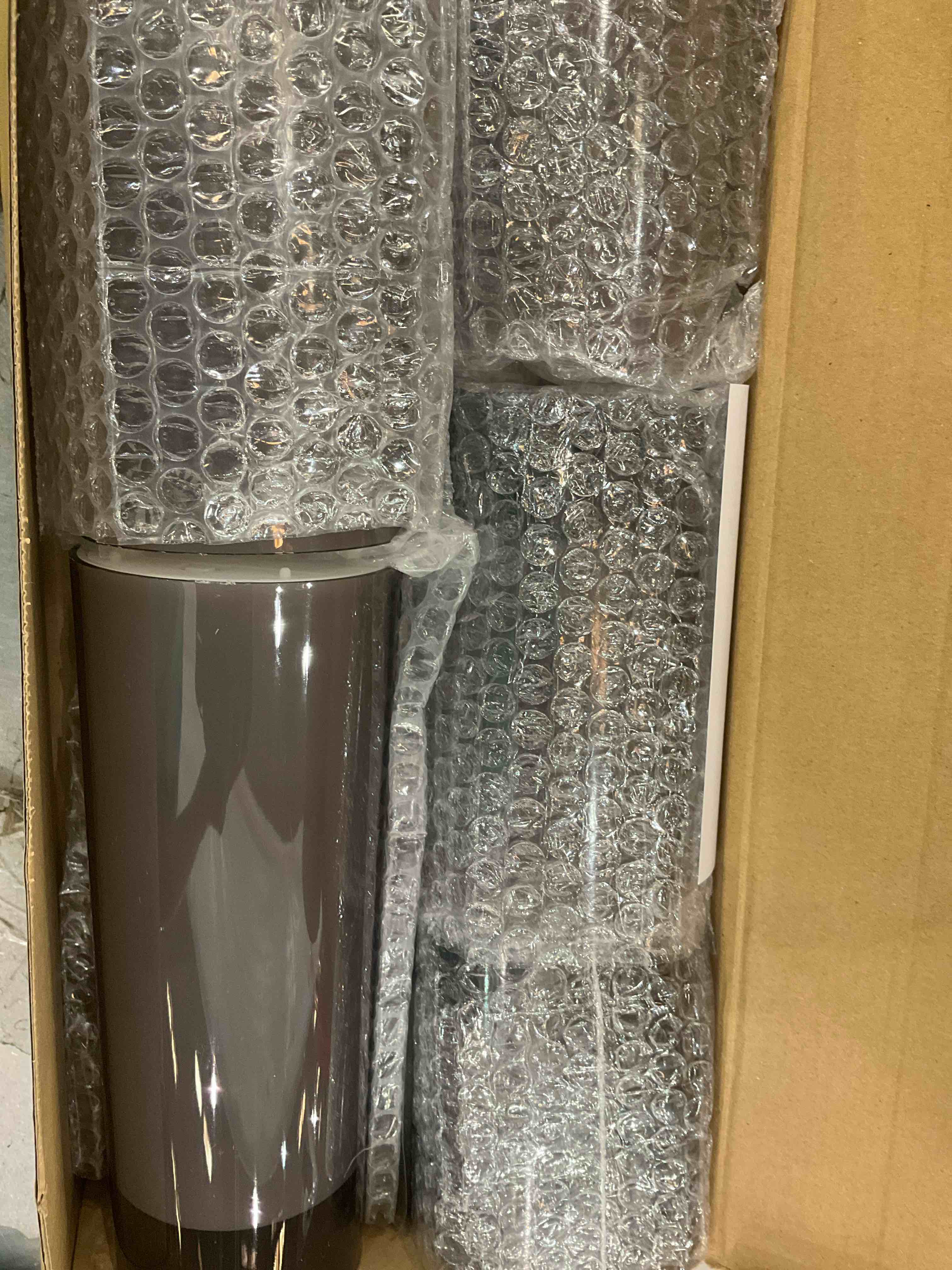 https://s3.amazonaws.com/lotting-images-prod/BargainHunt/EXS01531800_1714484292992.jpeg
