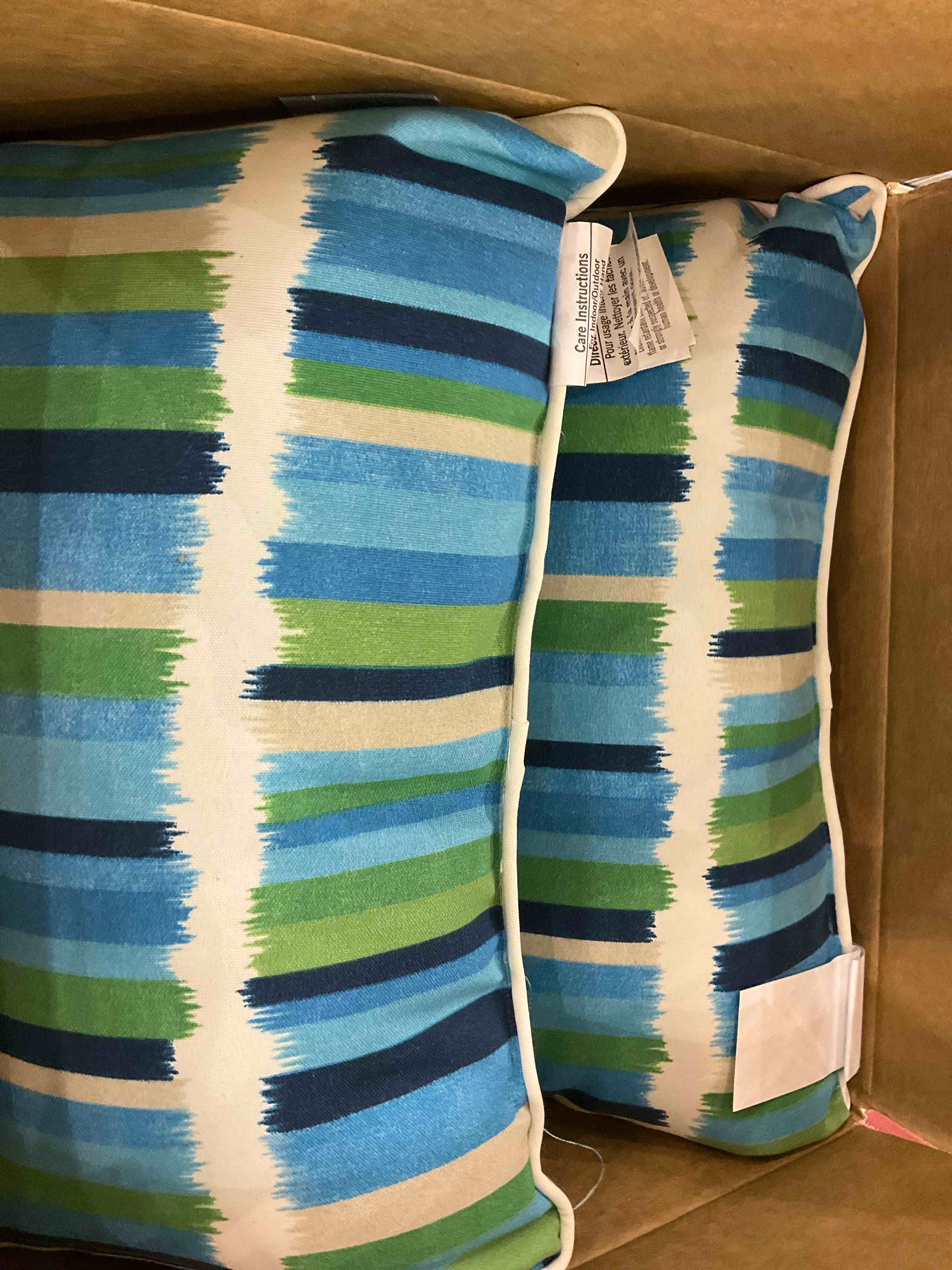 https://s3.amazonaws.com/lotting-images-prod/BargainHunt/EXS01531843_1714489811655.jpeg