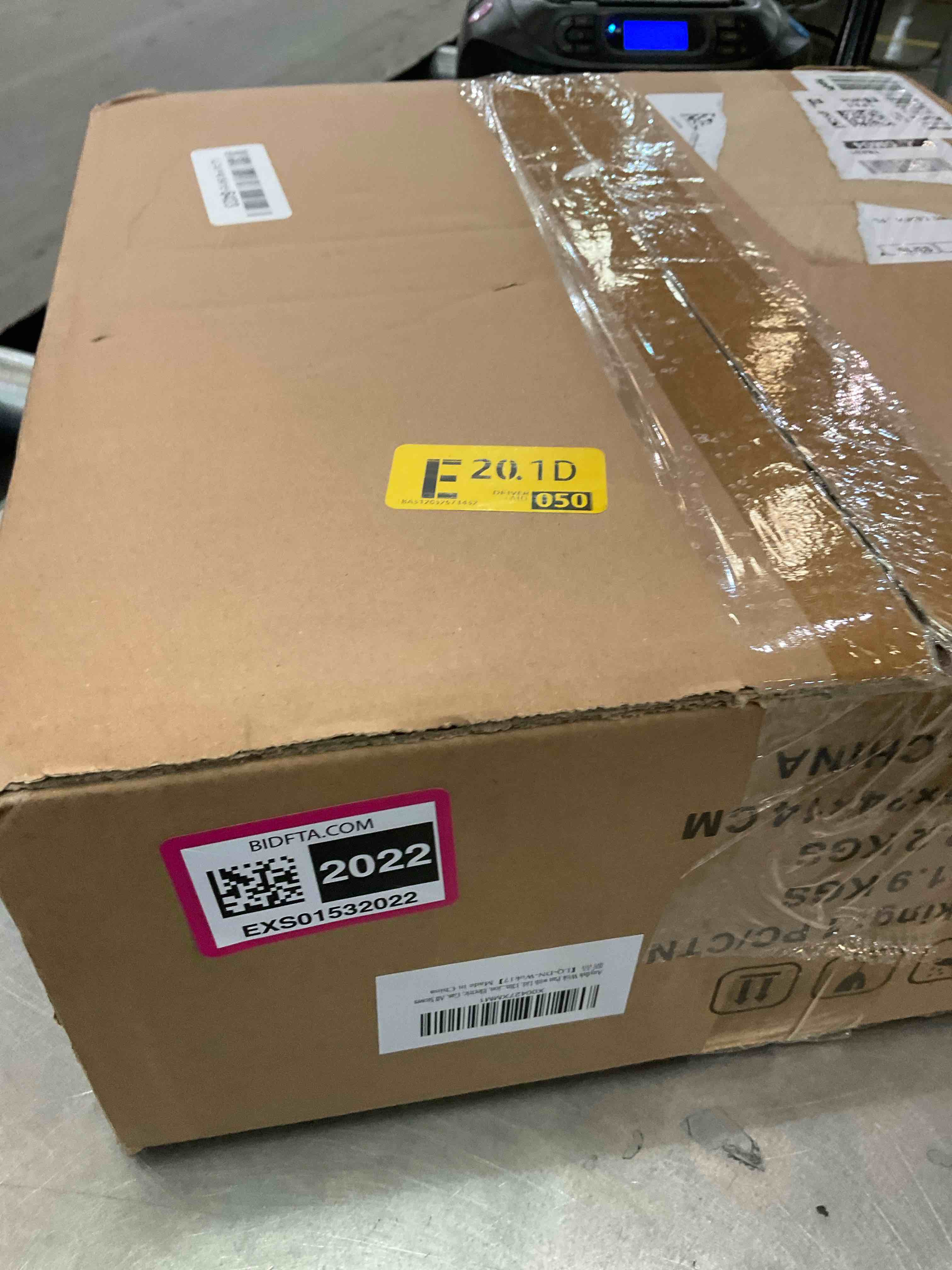 https://s3.amazonaws.com/lotting-images-prod/BargainHunt/EXS01532022_1713898871864.jpeg