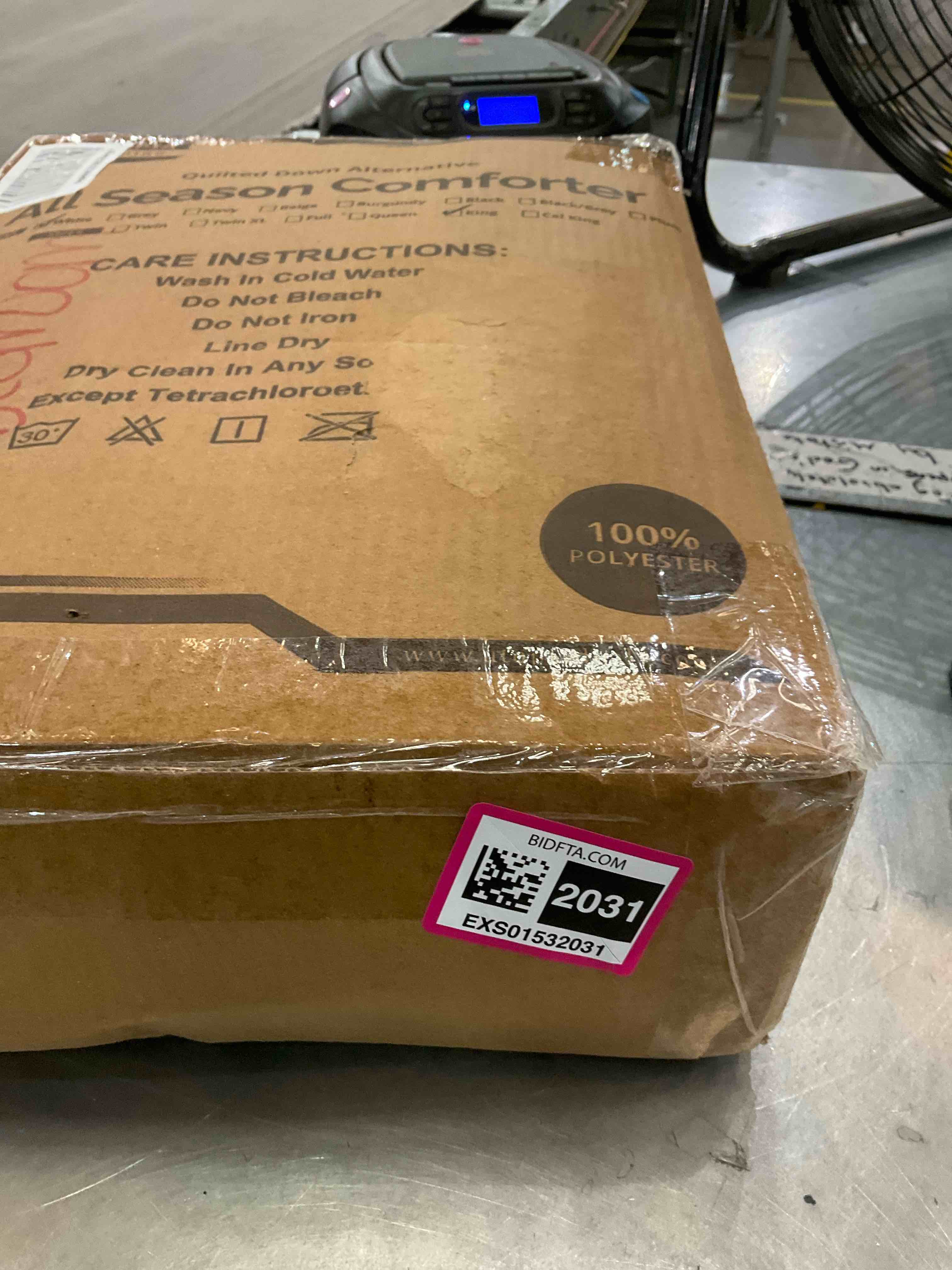 https://s3.amazonaws.com/lotting-images-prod/BargainHunt/EXS01532031_1713899409401.jpeg