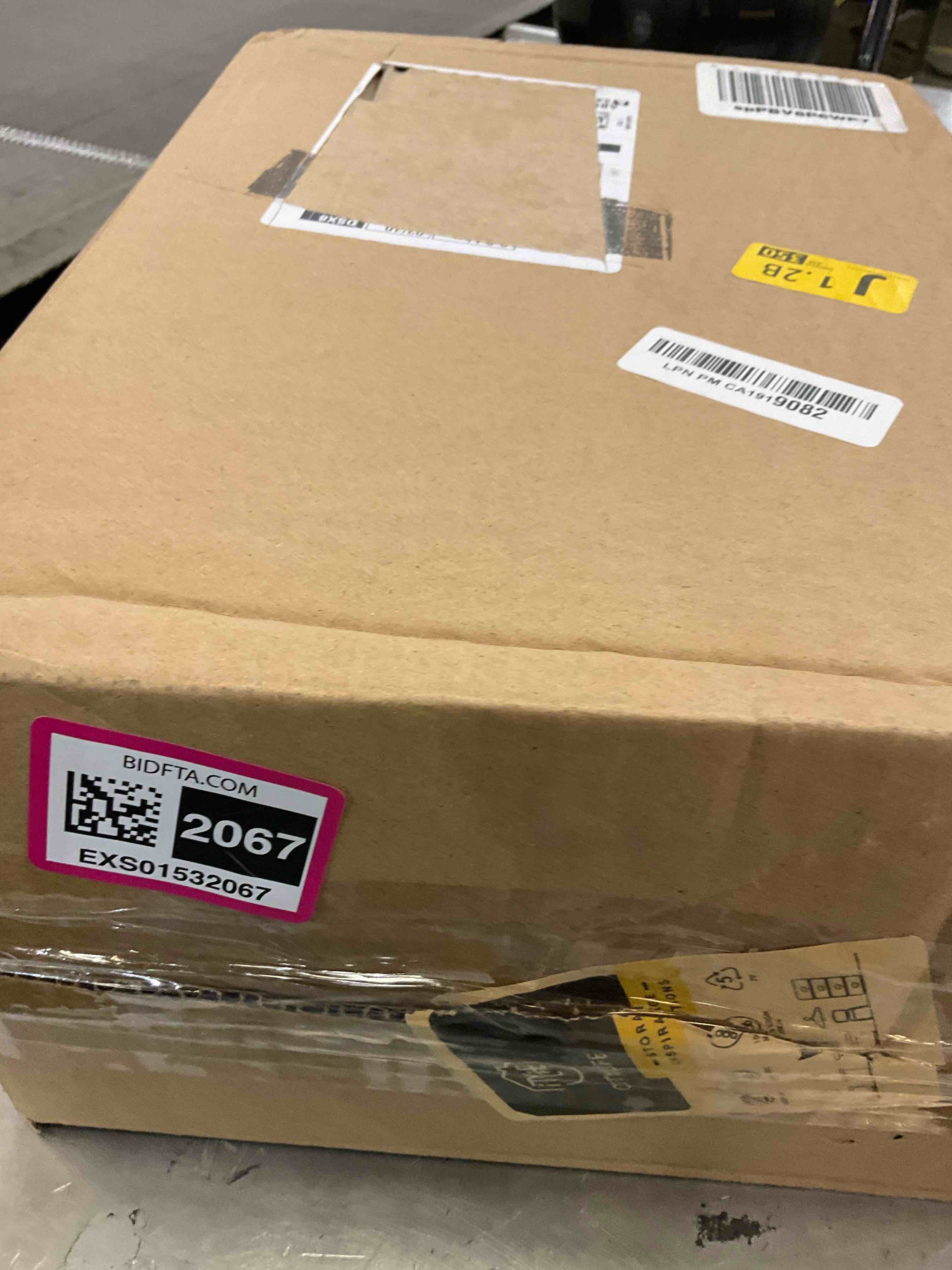 https://s3.amazonaws.com/lotting-images-prod/BargainHunt/EXS01532067_1713971926909.jpeg