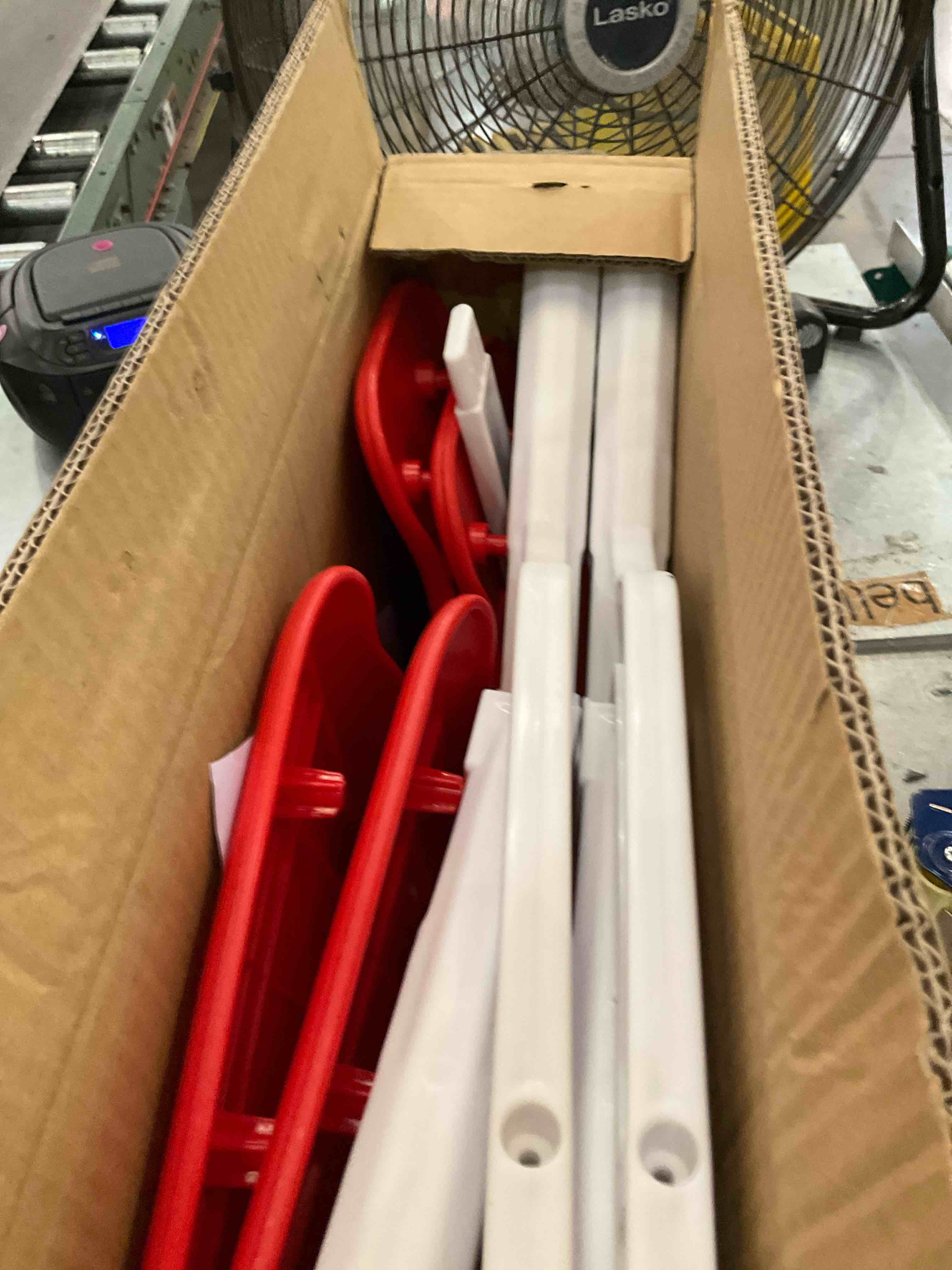 https://s3.amazonaws.com/lotting-images-prod/BargainHunt/EXS01532277_1714057658083.jpeg