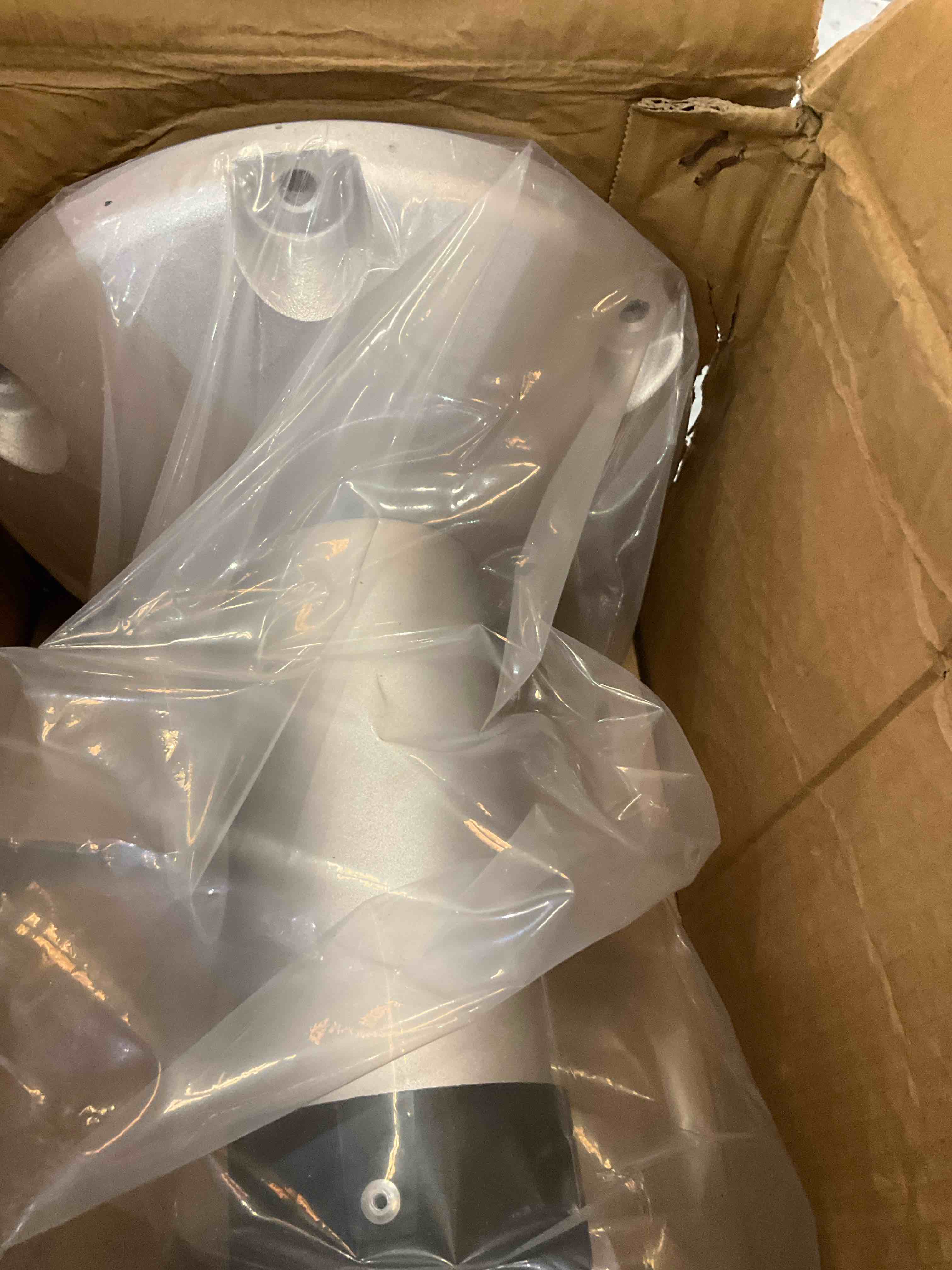https://s3.amazonaws.com/lotting-images-prod/BargainHunt/EXS01532360_1714066680159.jpeg
