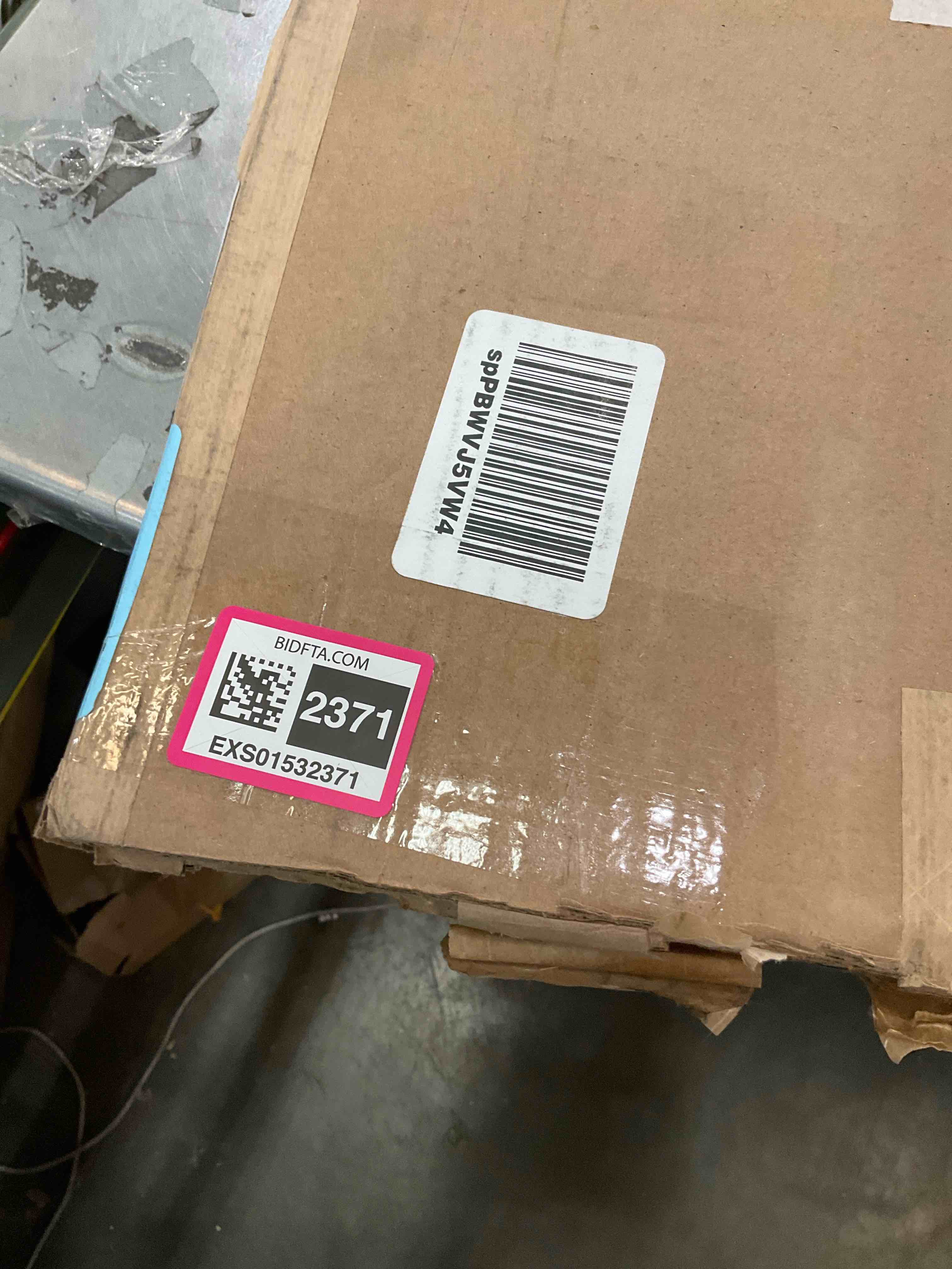 https://s3.amazonaws.com/lotting-images-prod/BargainHunt/EXS01532371_1714067283556.jpeg