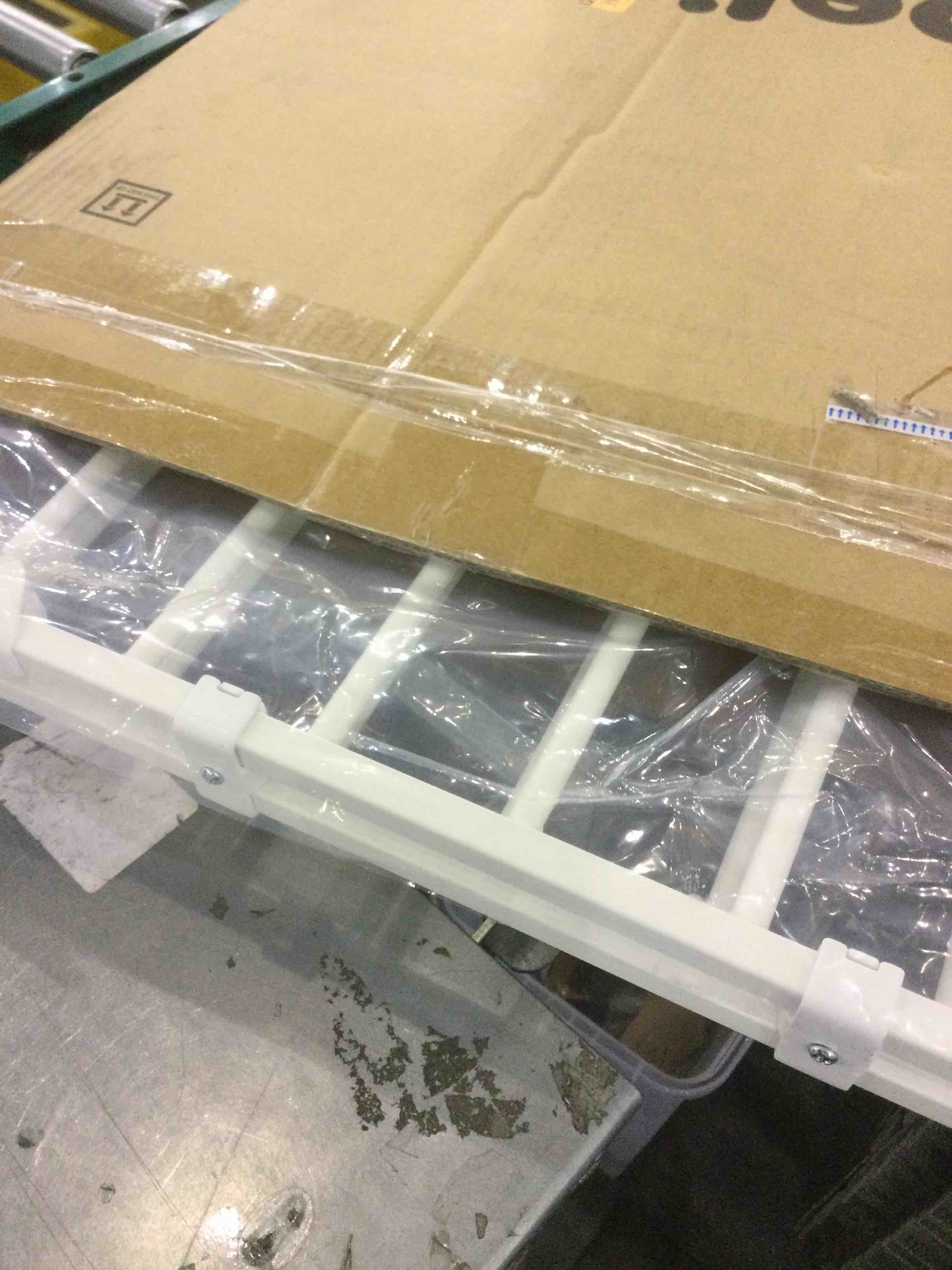 https://s3.amazonaws.com/lotting-images-prod/BargainHunt/EXS01532430_1714478383771.jpeg