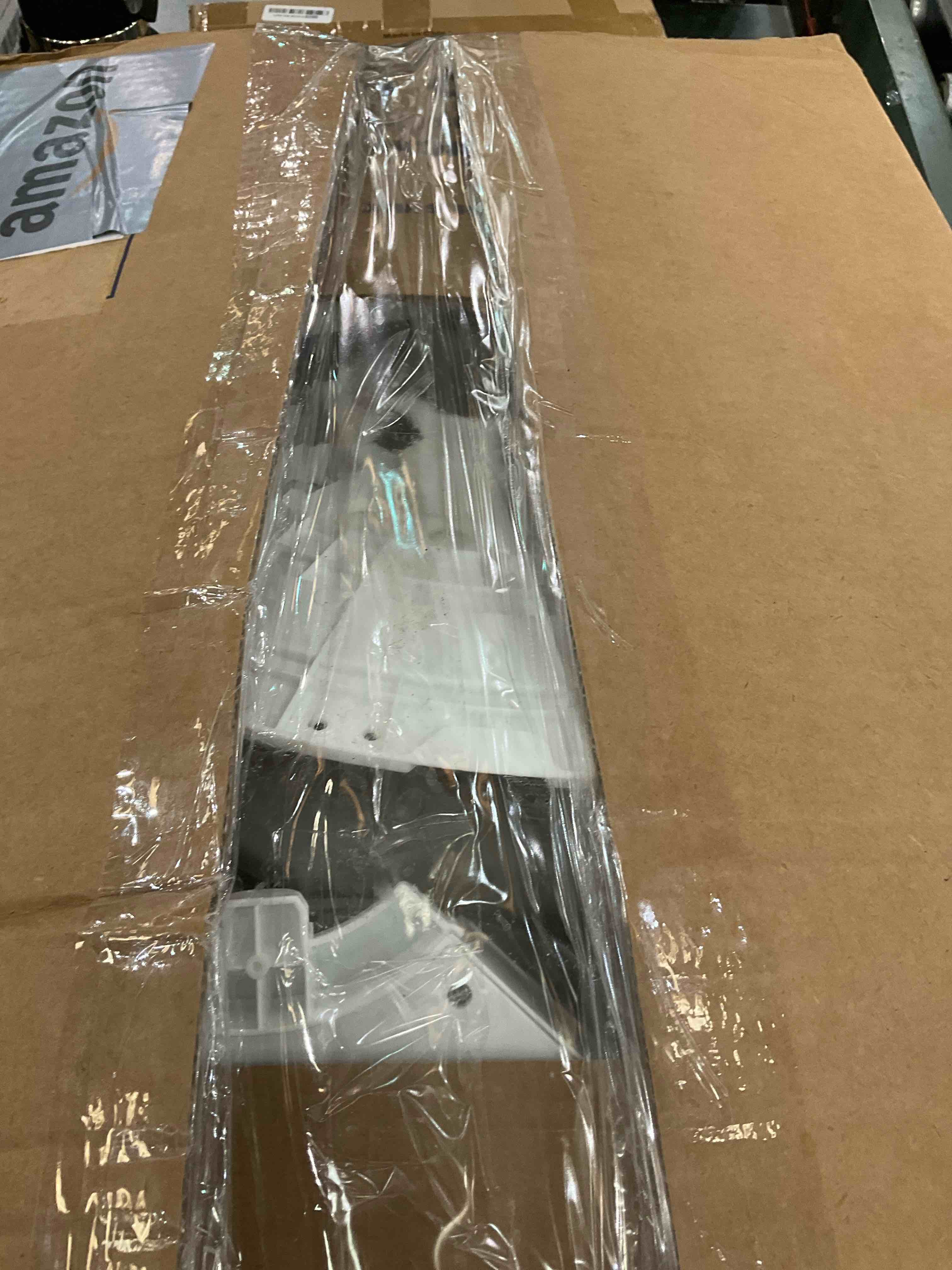 https://s3.amazonaws.com/lotting-images-prod/BargainHunt/EXS01532571_1713885824545.jpeg