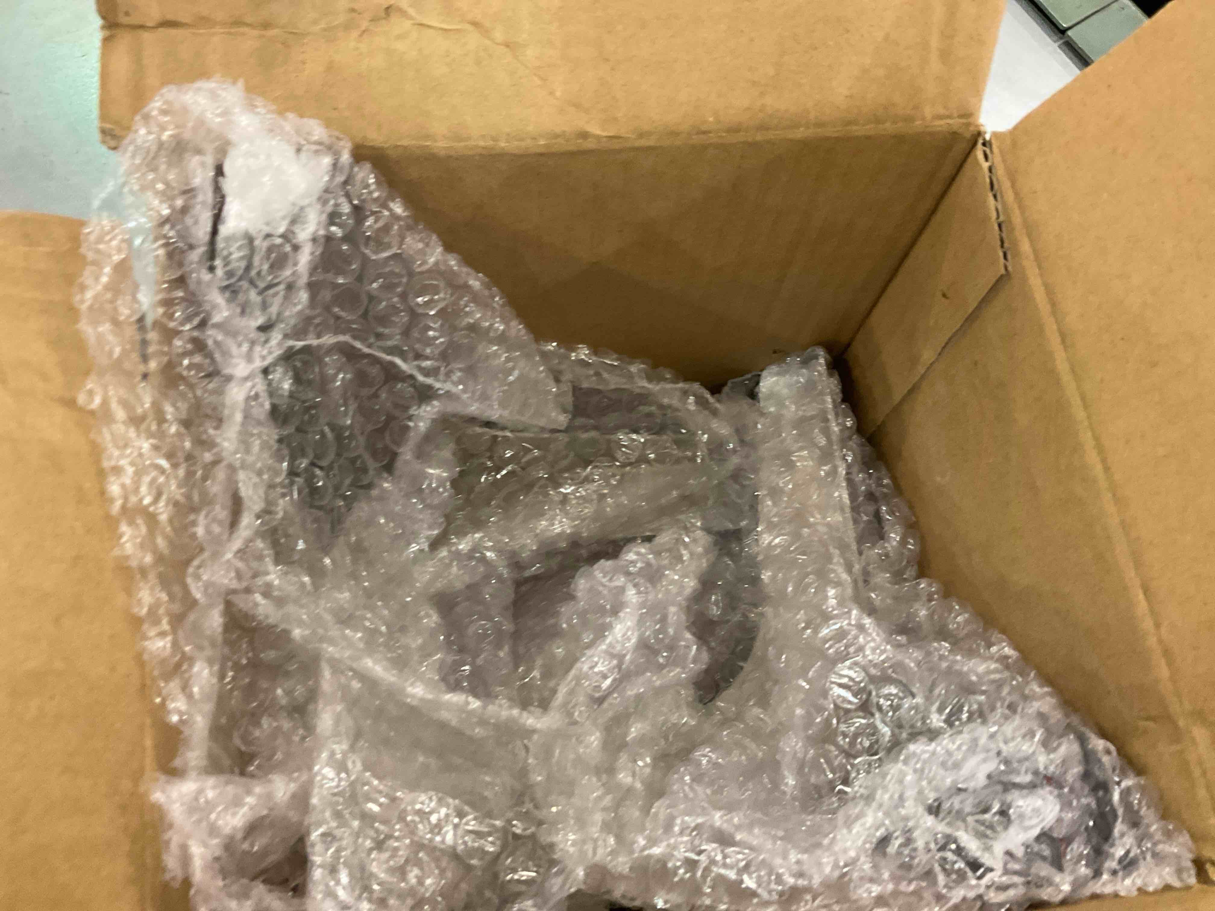 https://s3.amazonaws.com/lotting-images-prod/BargainHunt/EXS01532666_1713963108737.jpeg