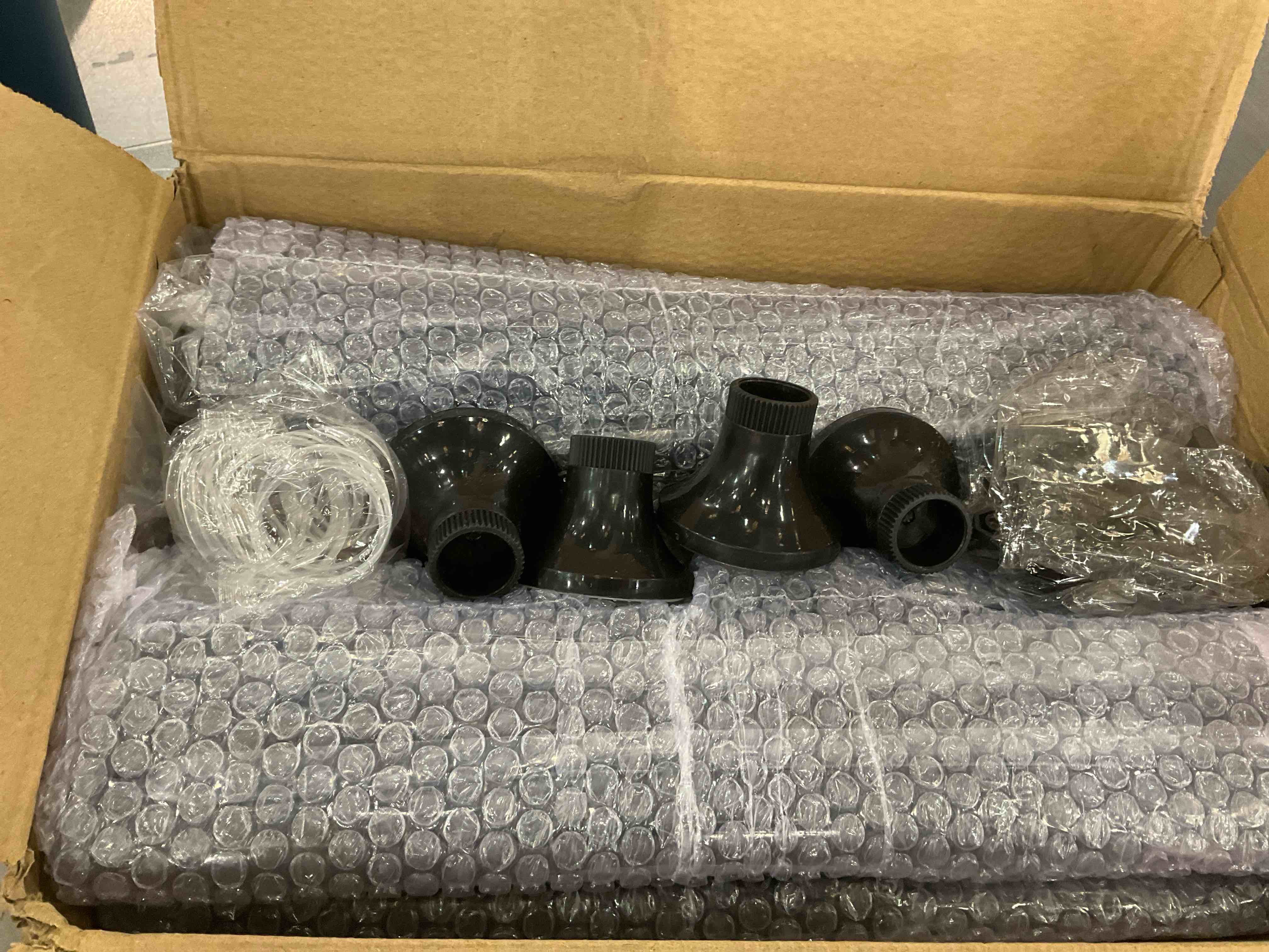 https://s3.amazonaws.com/lotting-images-prod/BargainHunt/EXS01532671_1713965252073.jpeg