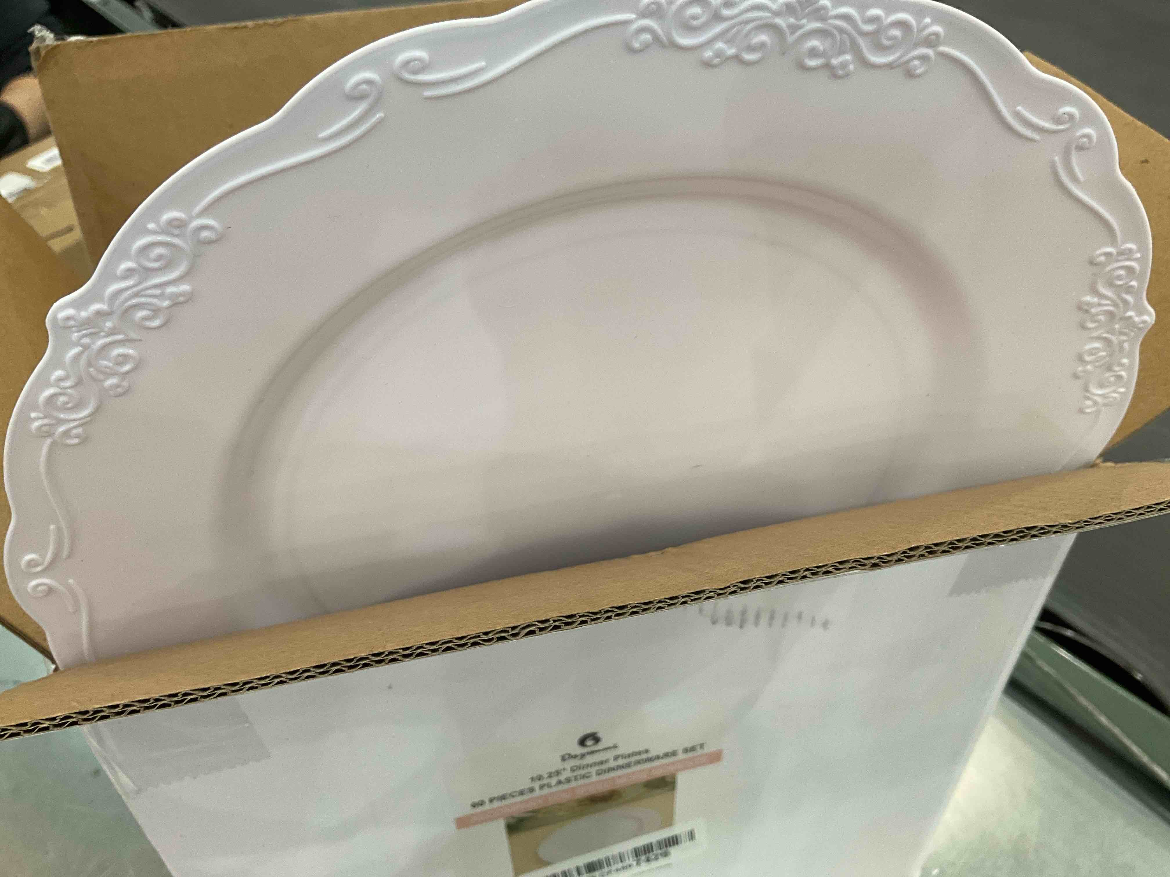 https://s3.amazonaws.com/lotting-images-prod/BargainHunt/EXS01532758_1713979157472.jpeg