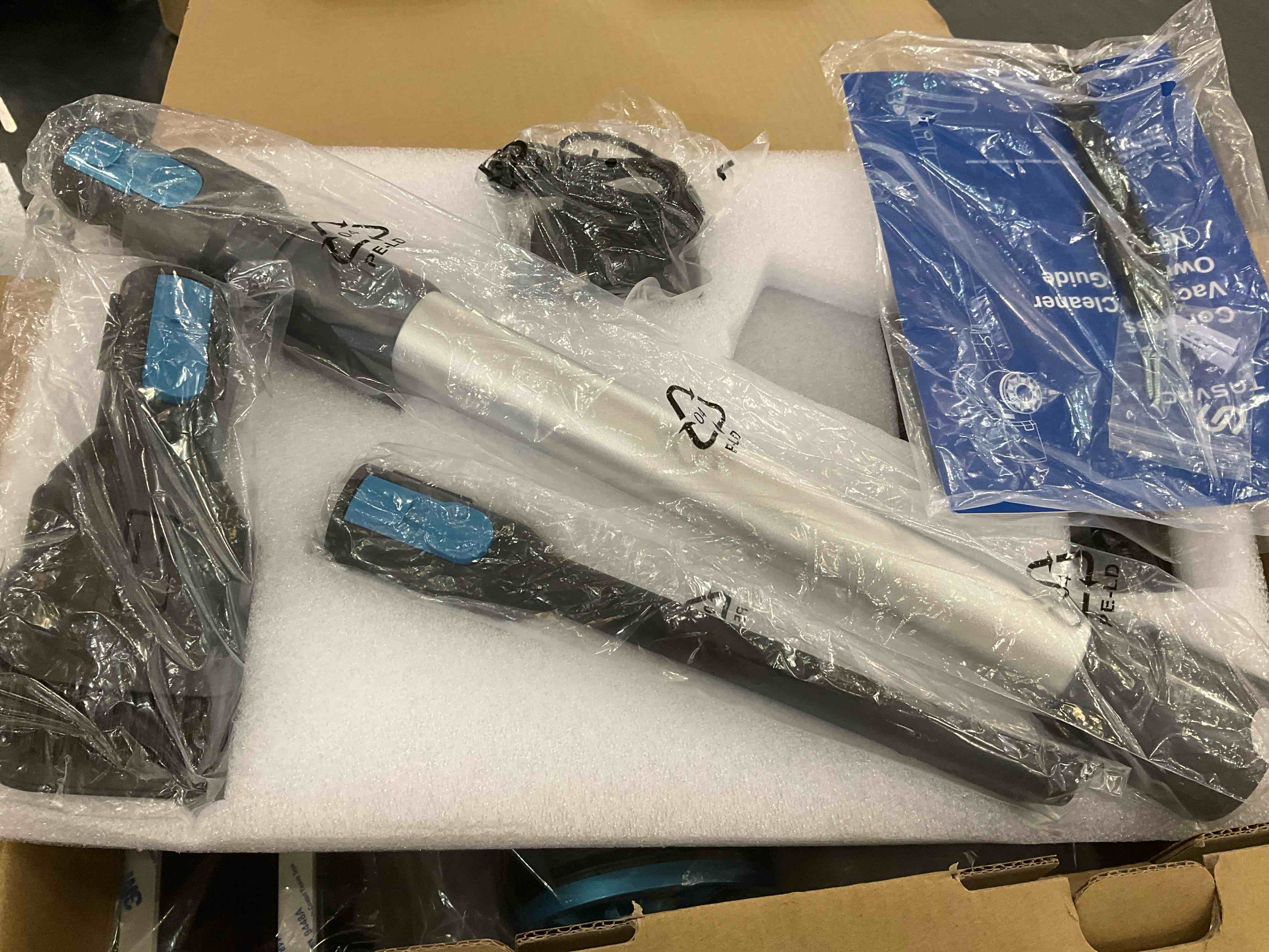 https://s3.amazonaws.com/lotting-images-prod/BargainHunt/EXS01532760_1713979598400.jpeg