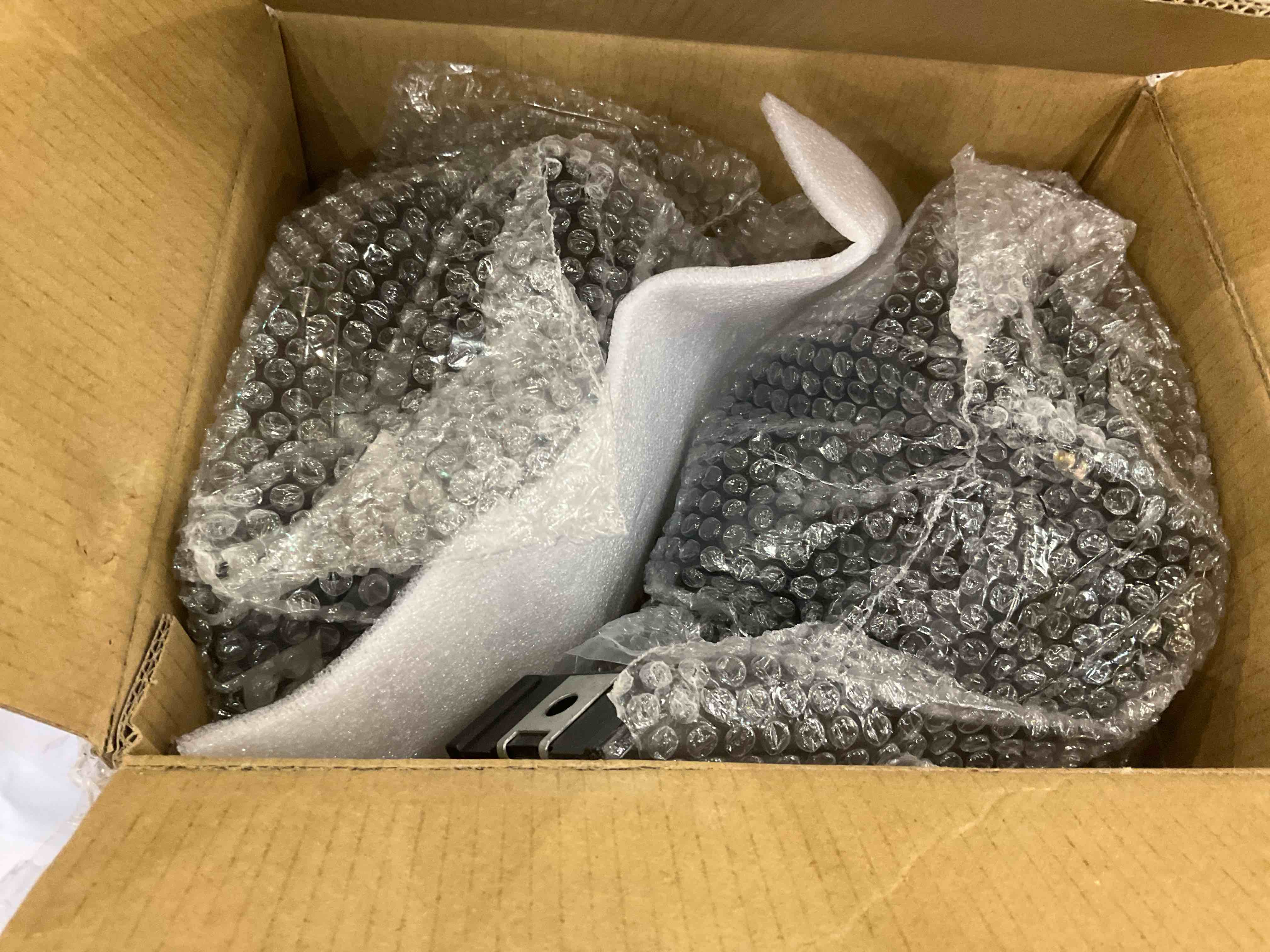 https://s3.amazonaws.com/lotting-images-prod/BargainHunt/EXS01532762_1713979918065.jpeg