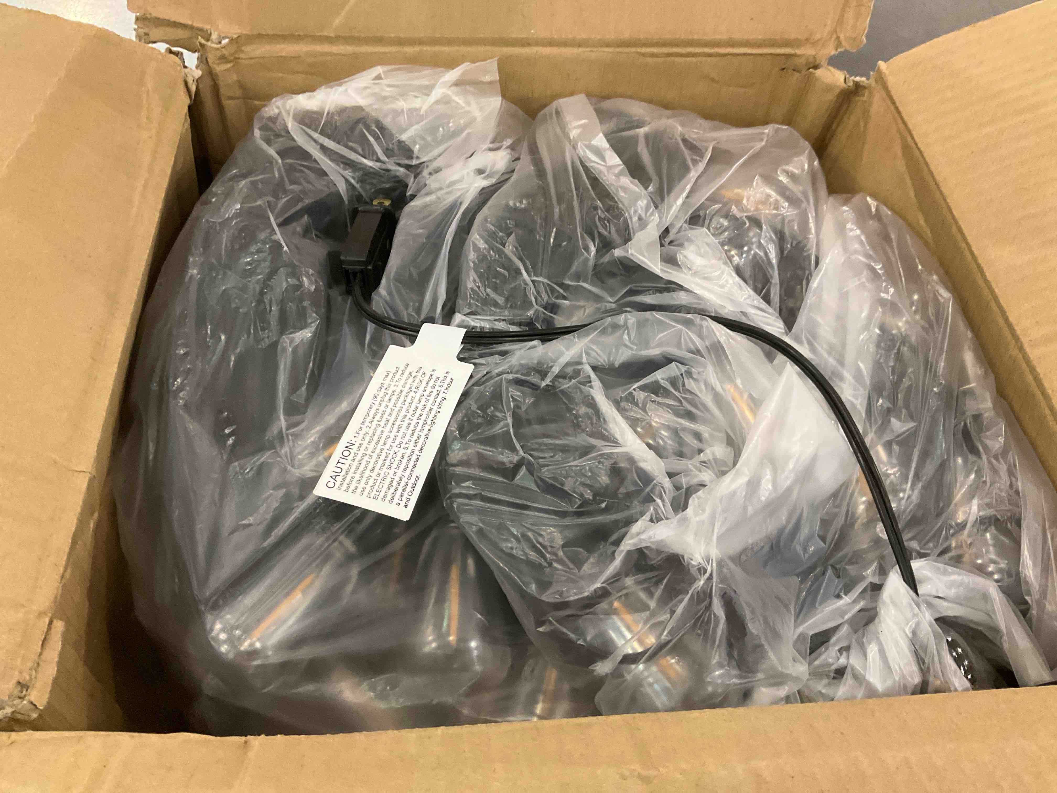 https://s3.amazonaws.com/lotting-images-prod/BargainHunt/EXS01532791_1713985383773.jpeg