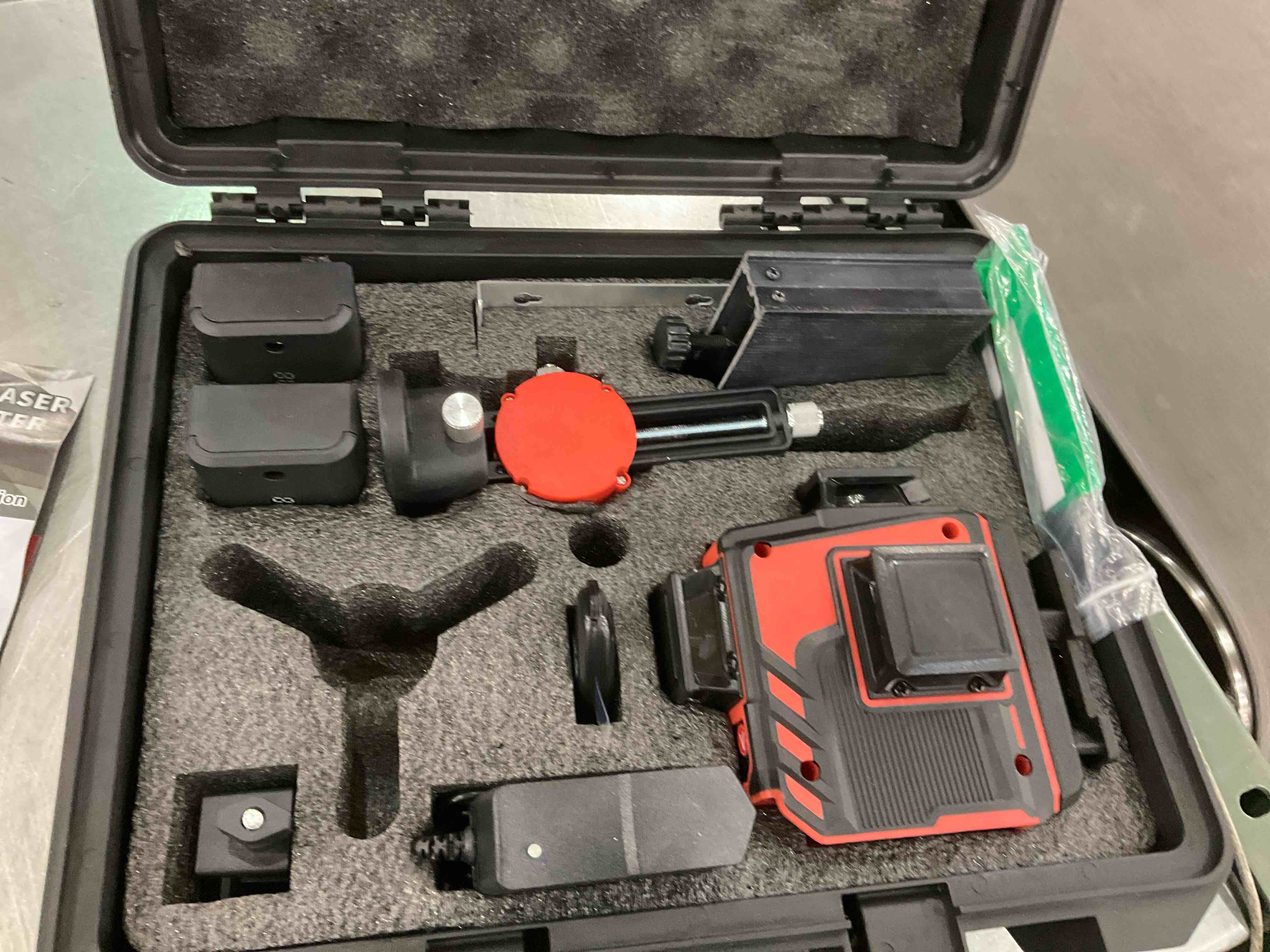https://s3.amazonaws.com/lotting-images-prod/BargainHunt/EXS01532793_1713985588815.jpeg