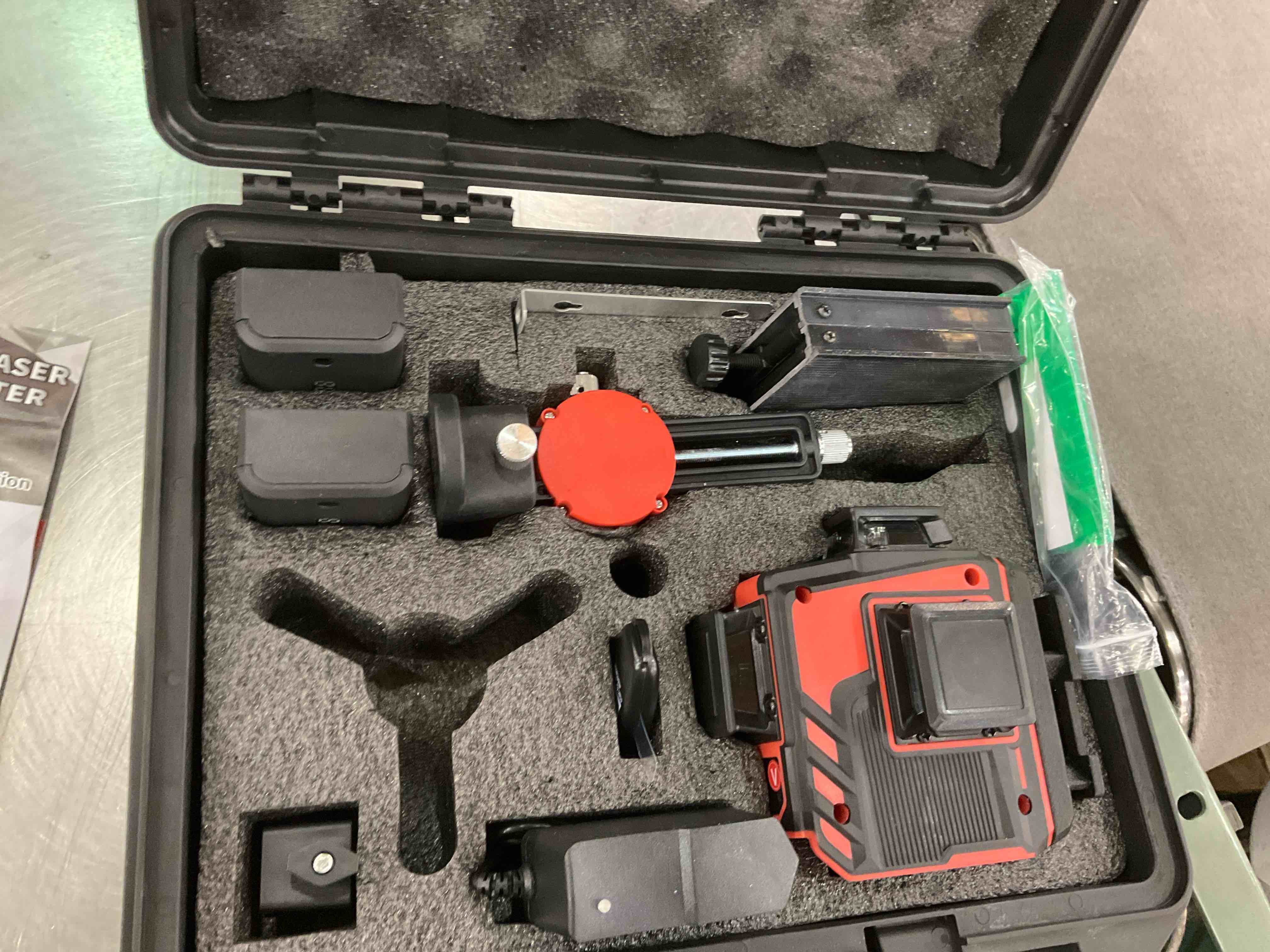 https://s3.amazonaws.com/lotting-images-prod/BargainHunt/EXS01532793_1713985591246.jpeg