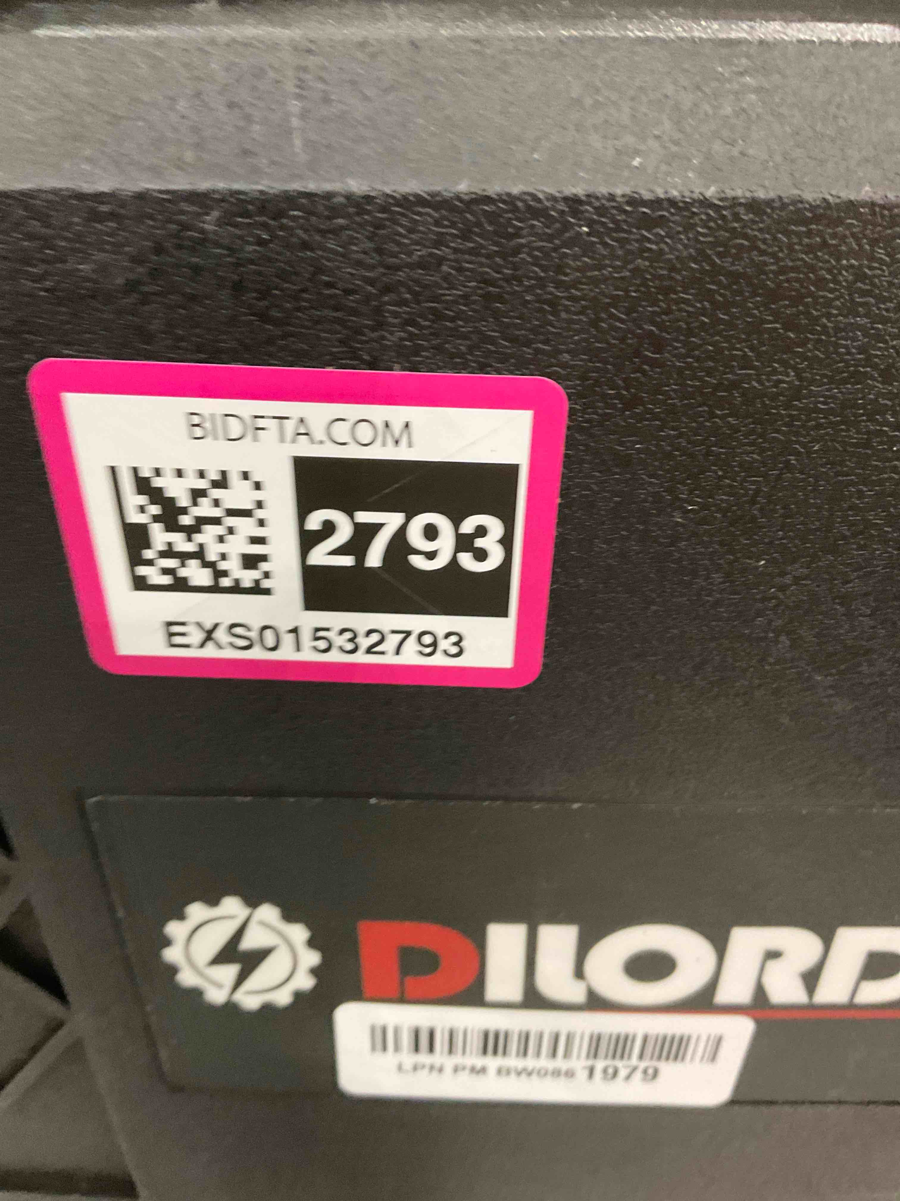 https://s3.amazonaws.com/lotting-images-prod/BargainHunt/EXS01532793_1713985611353.jpeg