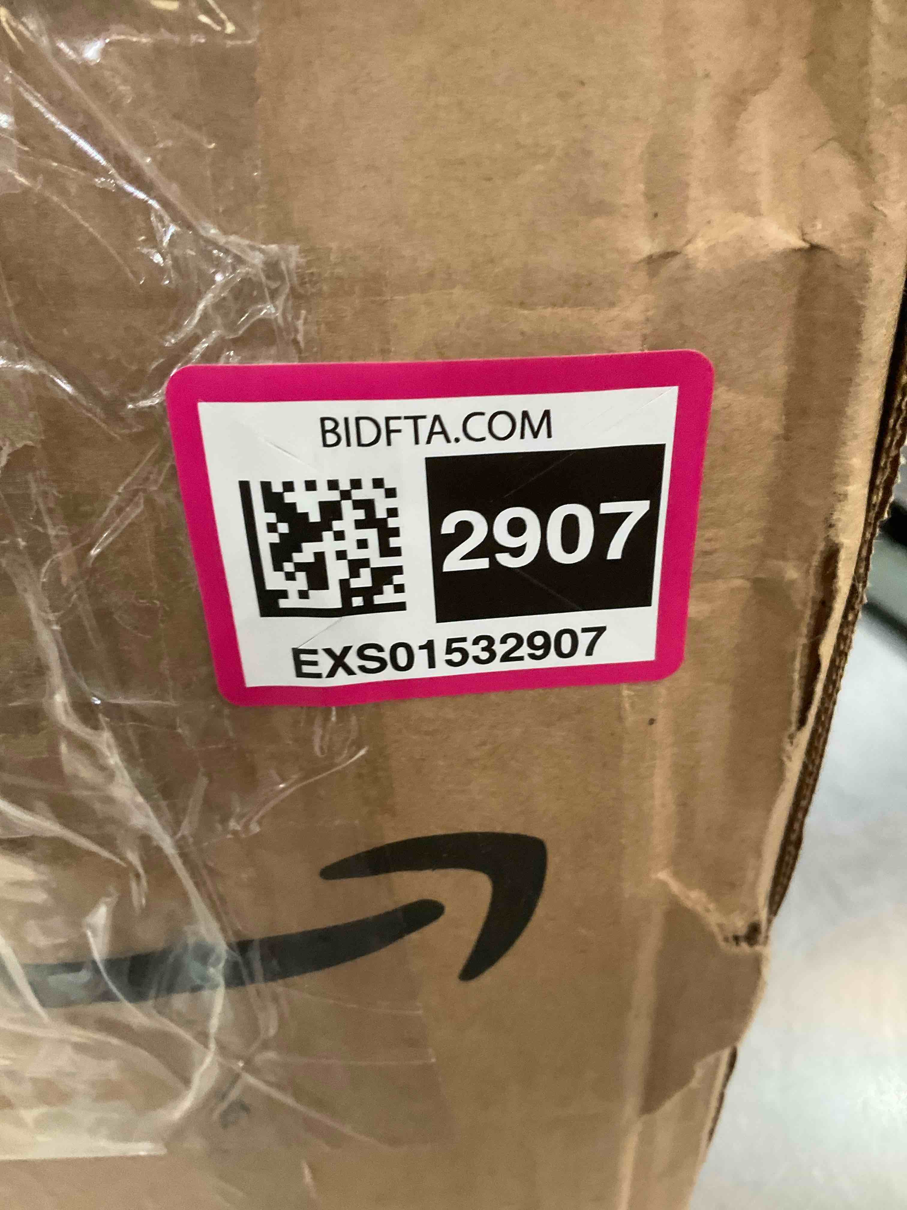 https://s3.amazonaws.com/lotting-images-prod/BargainHunt/EXS01532907_1714064018490.jpeg