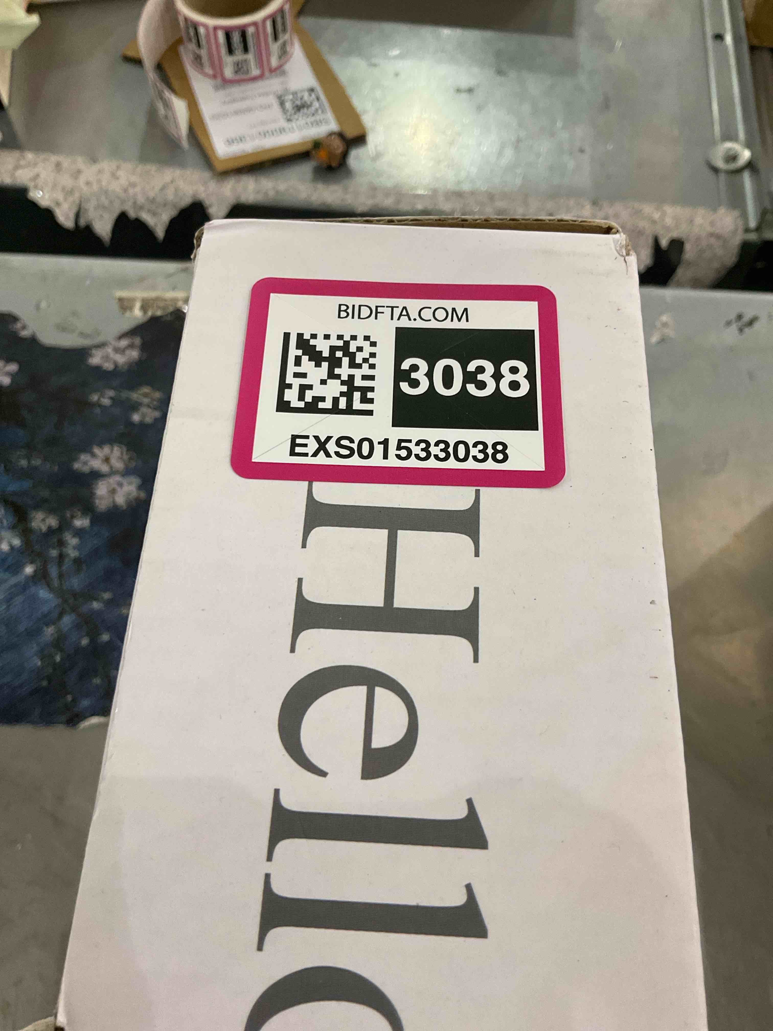 https://s3.amazonaws.com/lotting-images-prod/BargainHunt/EXS01533038_1714397728631.jpeg