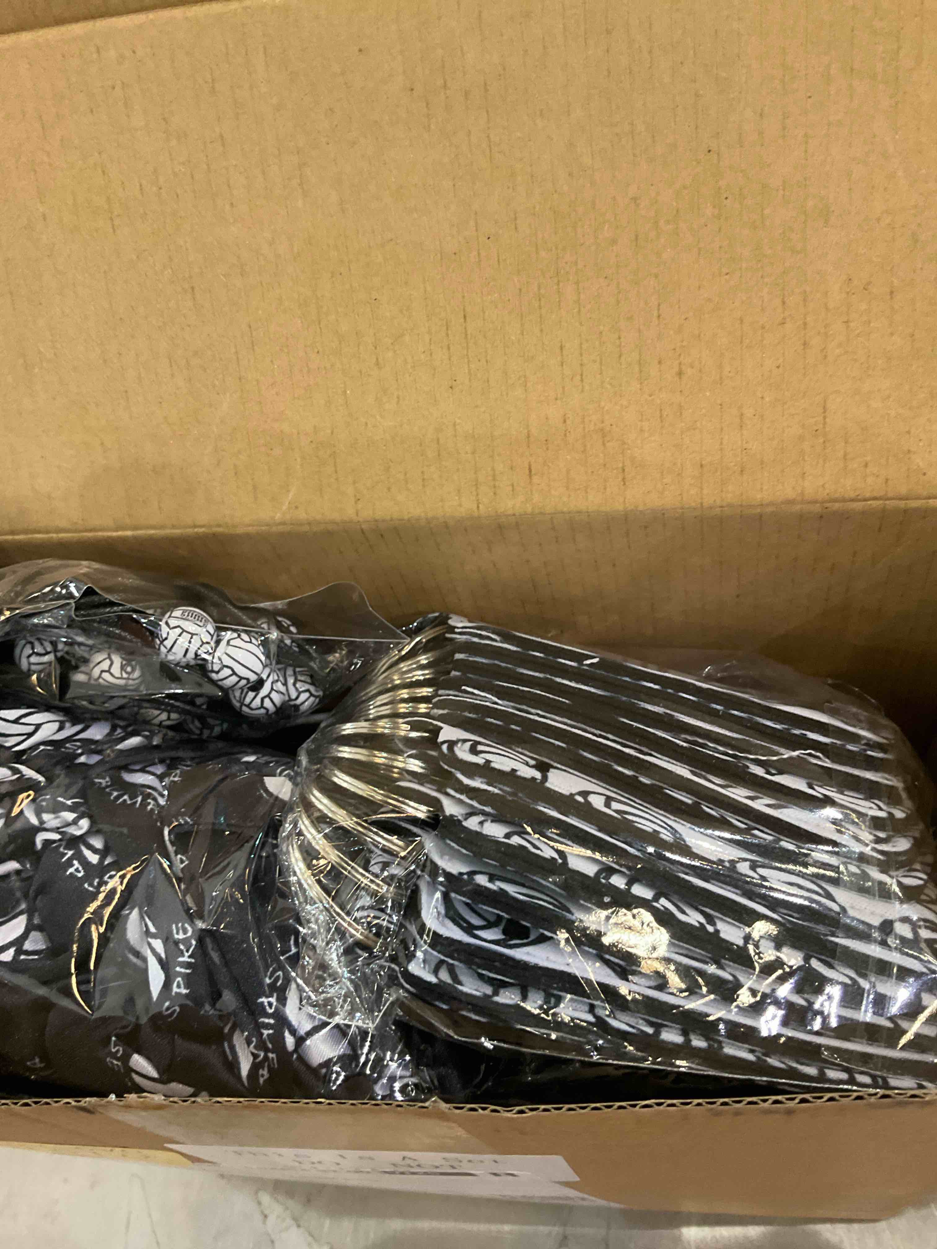https://s3.amazonaws.com/lotting-images-prod/BargainHunt/EXS01533123_1714417423911.jpeg