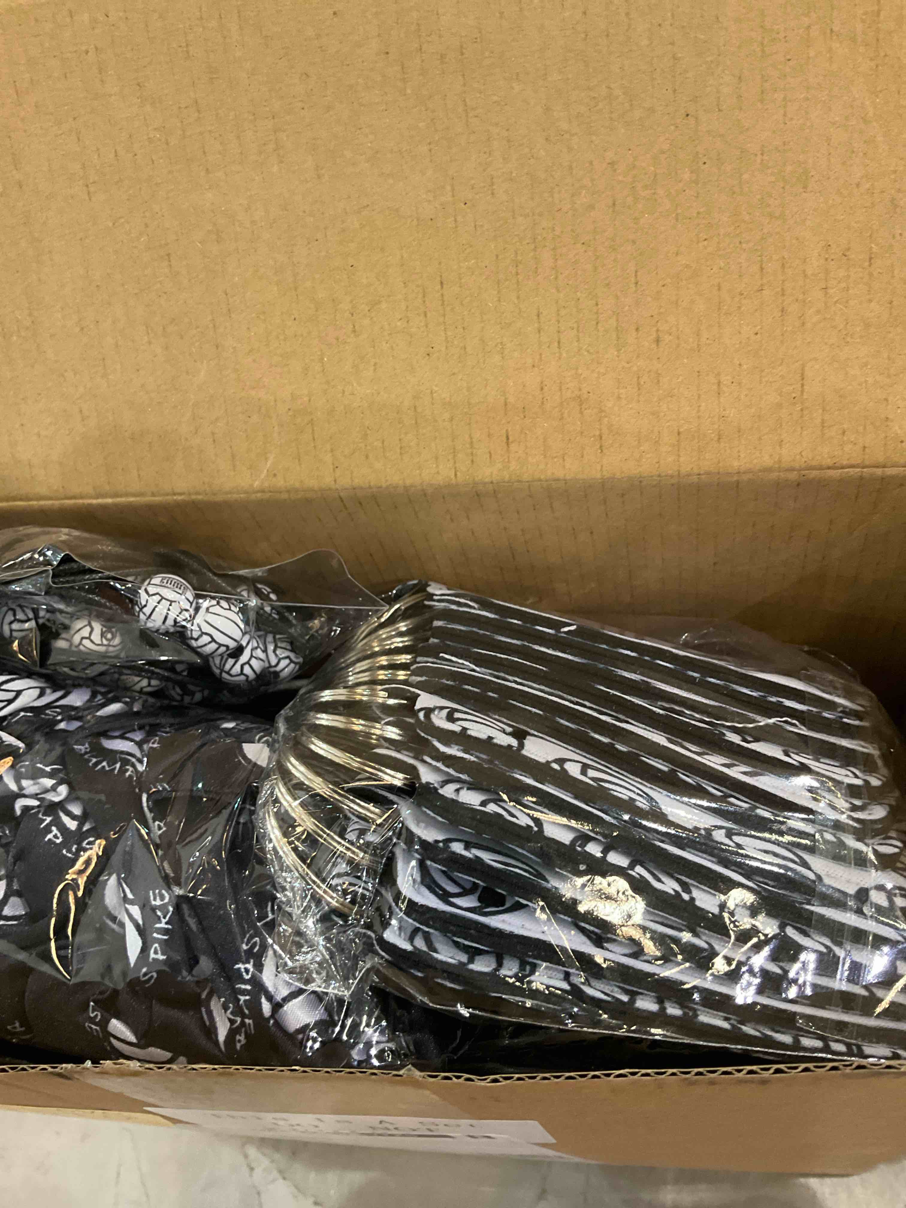 https://s3.amazonaws.com/lotting-images-prod/BargainHunt/EXS01533123_1714417424894.jpeg