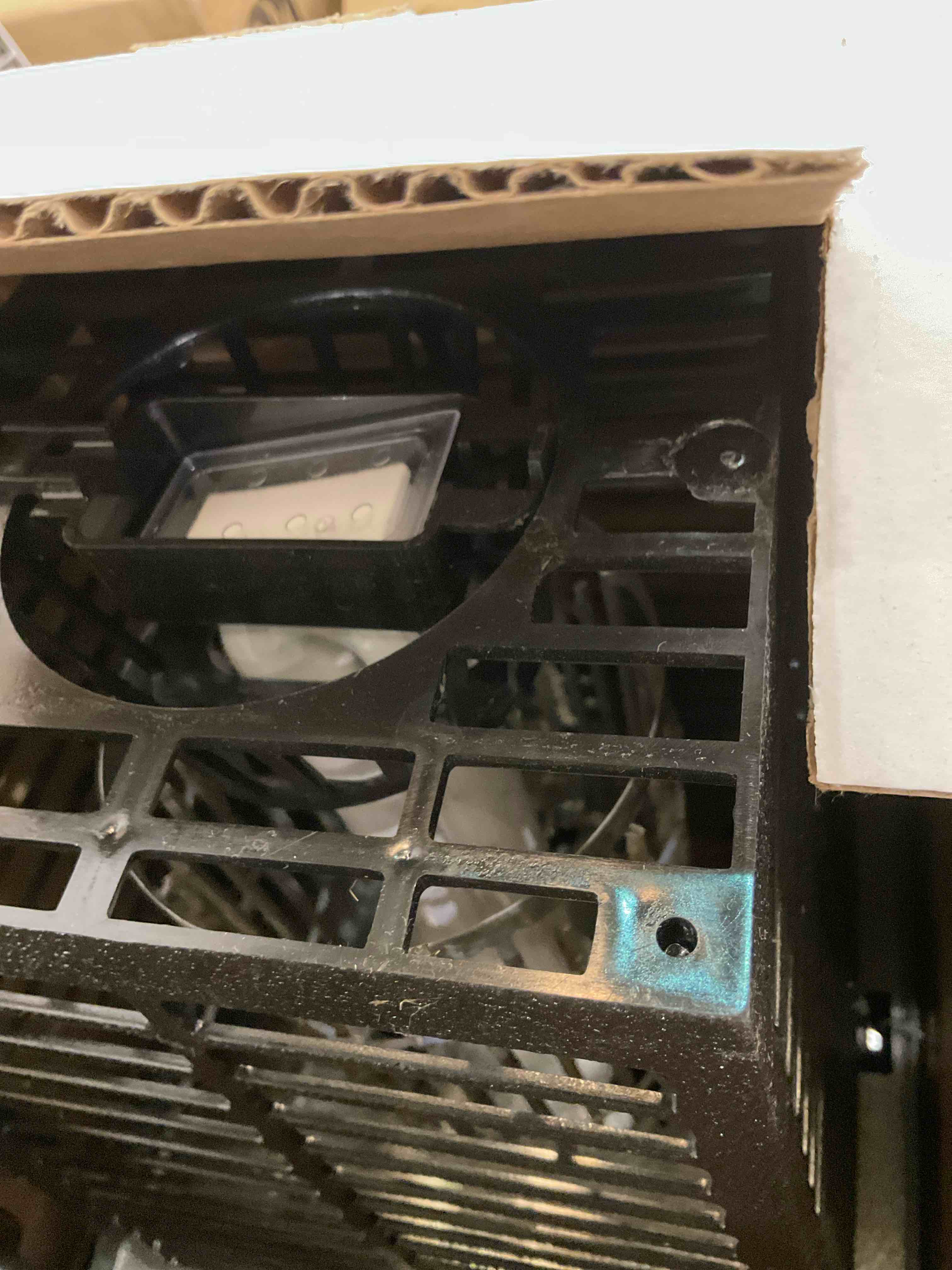 https://s3.amazonaws.com/lotting-images-prod/BargainHunt/EXS01533208_1714488798083.jpeg