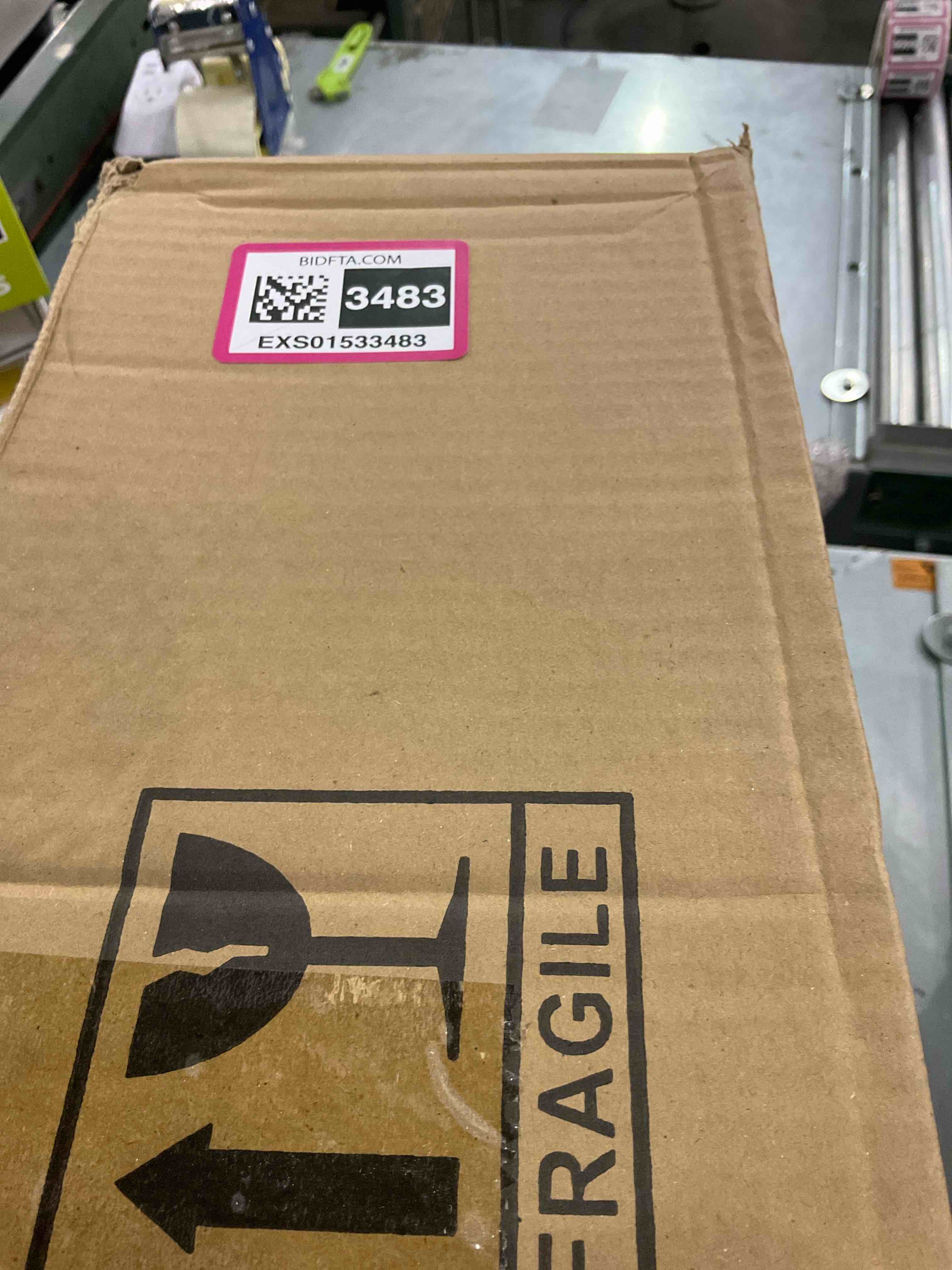 https://s3.amazonaws.com/lotting-images-prod/BargainHunt/EXS01533483_1714738686886.jpeg