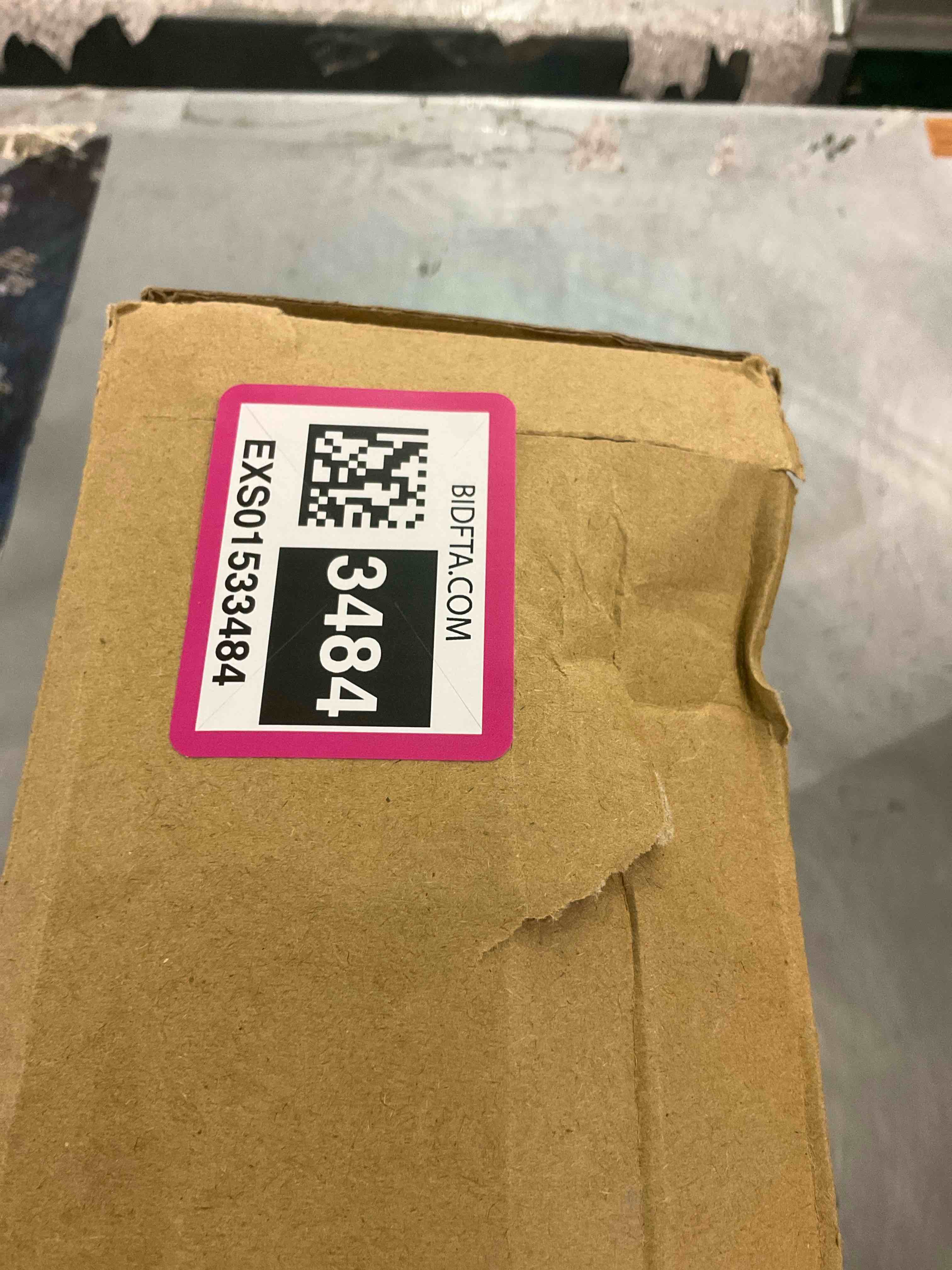 https://s3.amazonaws.com/lotting-images-prod/BargainHunt/EXS01533484_1714739253086.jpeg