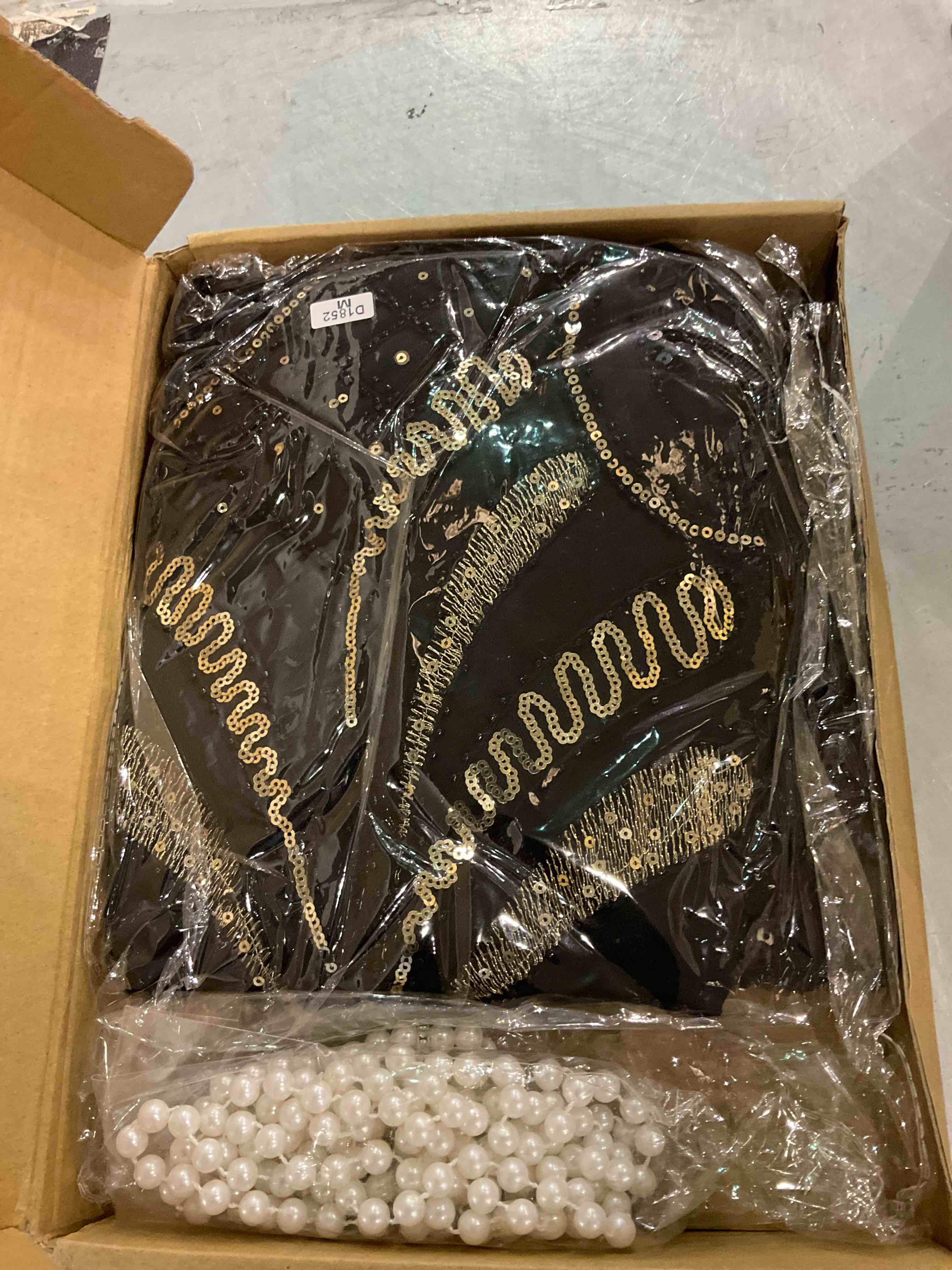 https://s3.amazonaws.com/lotting-images-prod/BargainHunt/EXS01533487_1714739460247.jpeg
