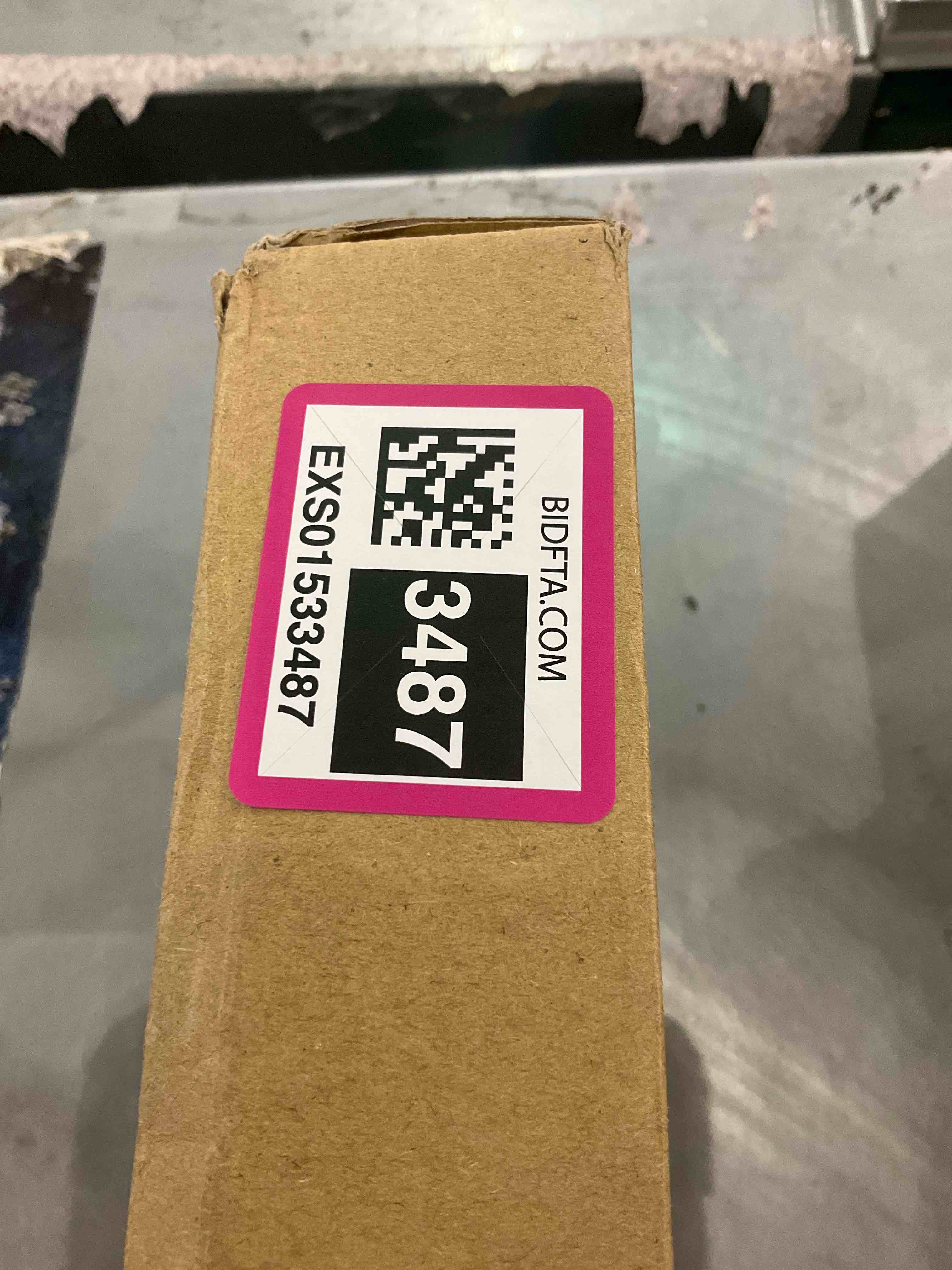 https://s3.amazonaws.com/lotting-images-prod/BargainHunt/EXS01533487_1714739497133.jpeg
