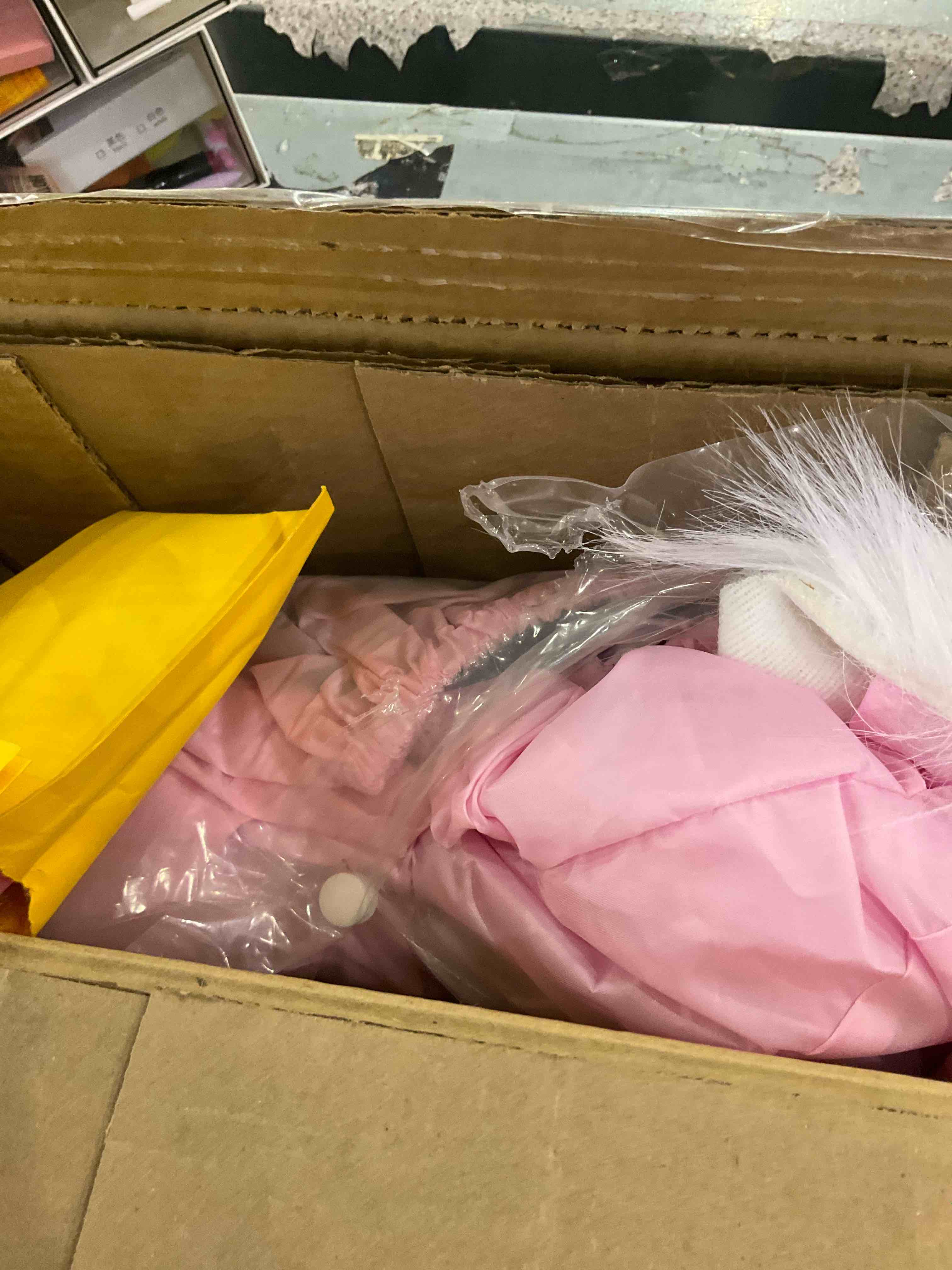 https://s3.amazonaws.com/lotting-images-prod/BargainHunt/EXS01533493_1714740011334.jpeg